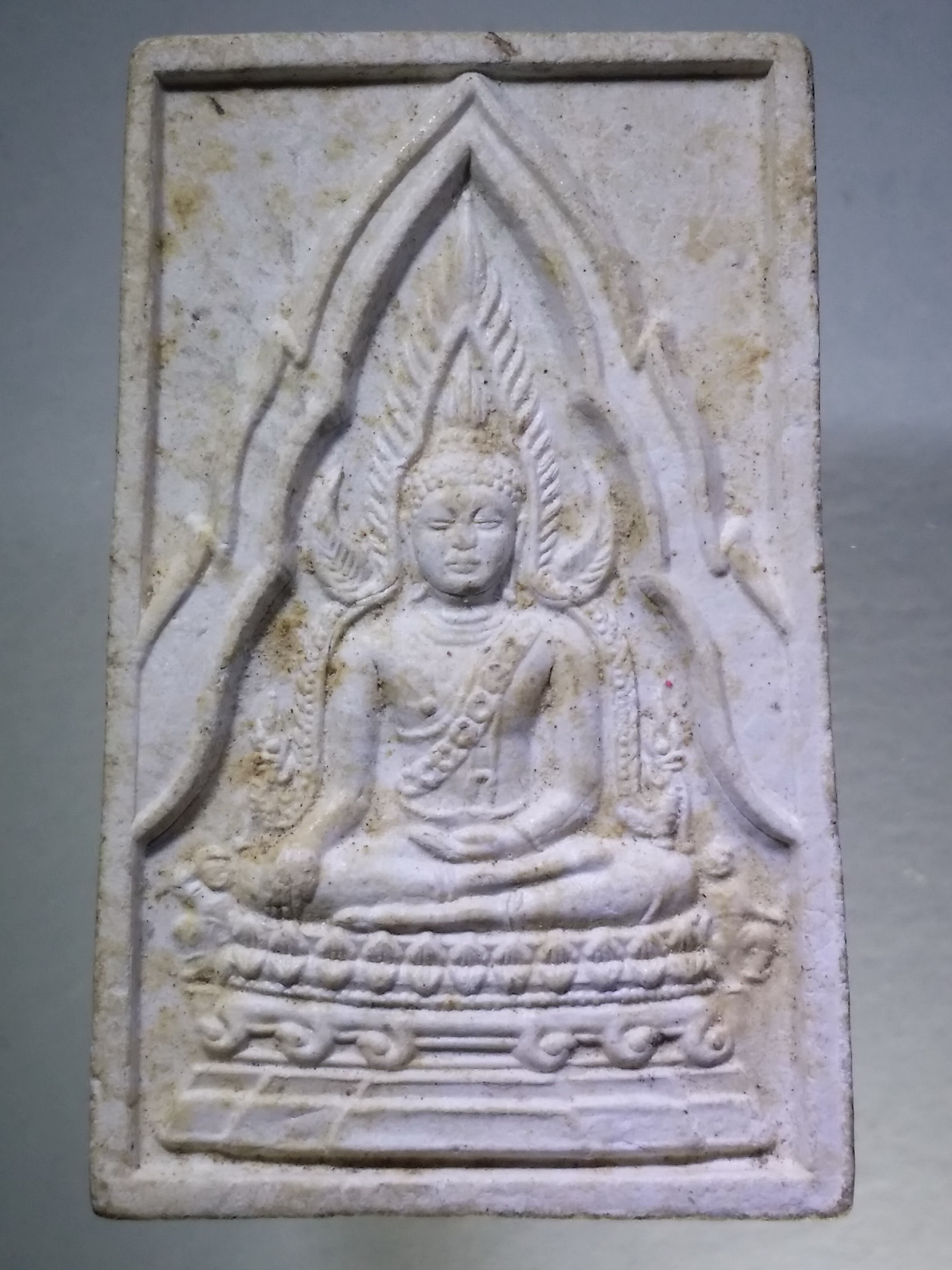 รหัสสินค้า พระเนื้อดิน เนื้อผง เนื้อว่าน 1390 พระพุทธชินราชเนื้อผง วัดเสาหงษ์ อำเภอบ่อพลอย จังหวัดกาญจนบุรี