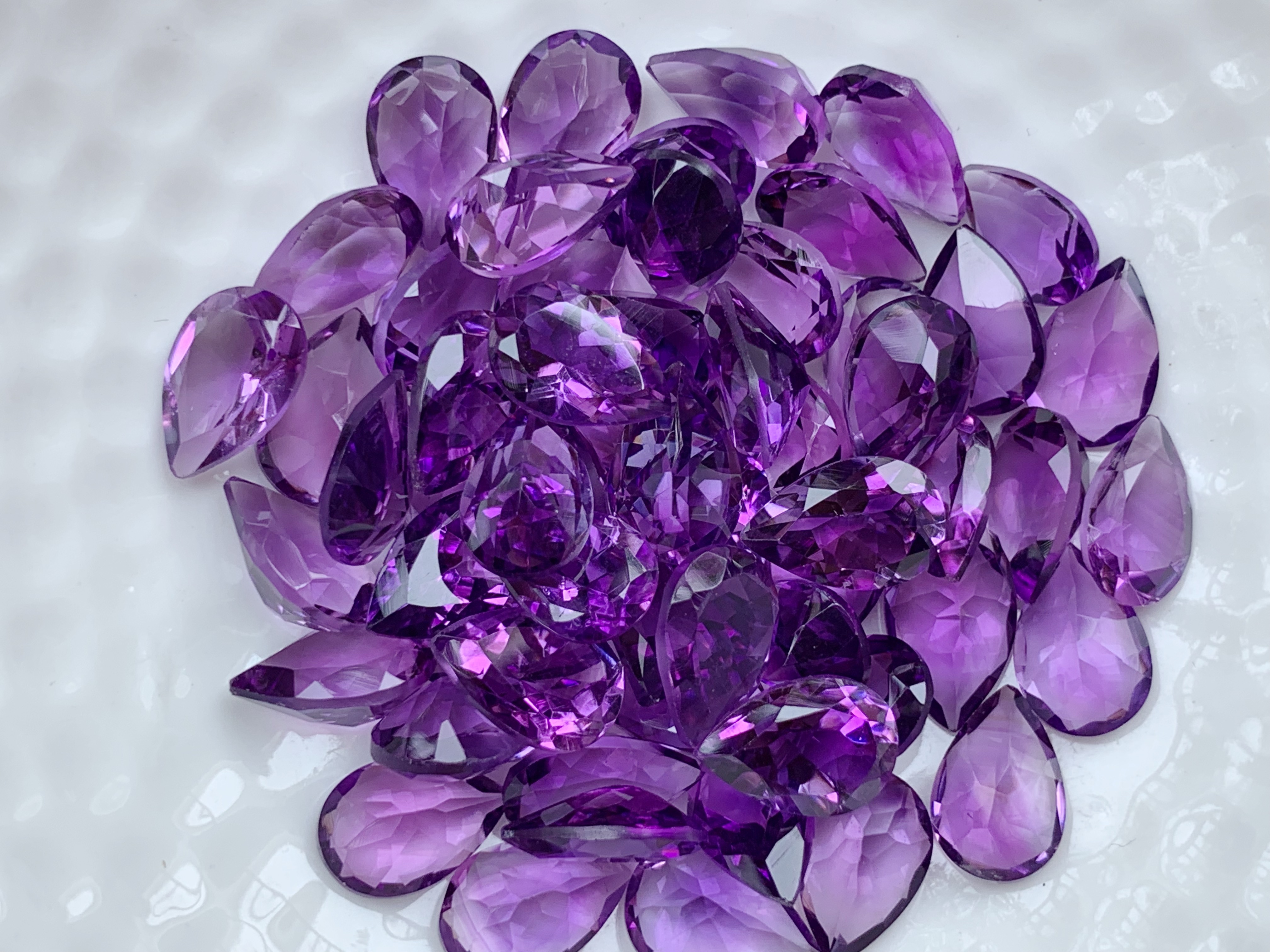 อเมทิสหยดน้ำ 9X6 มม. 5 กะรัต