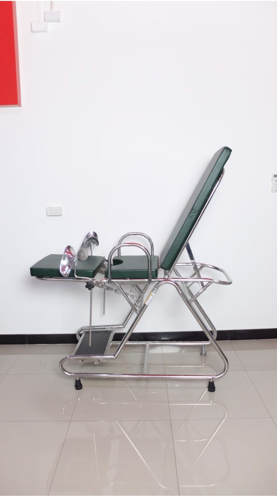 เตียงตรวจภายใน เตียงตรวจนารีเวช สแตนเลส ขาหยั่งอลูมิเนียม รหัส PP028