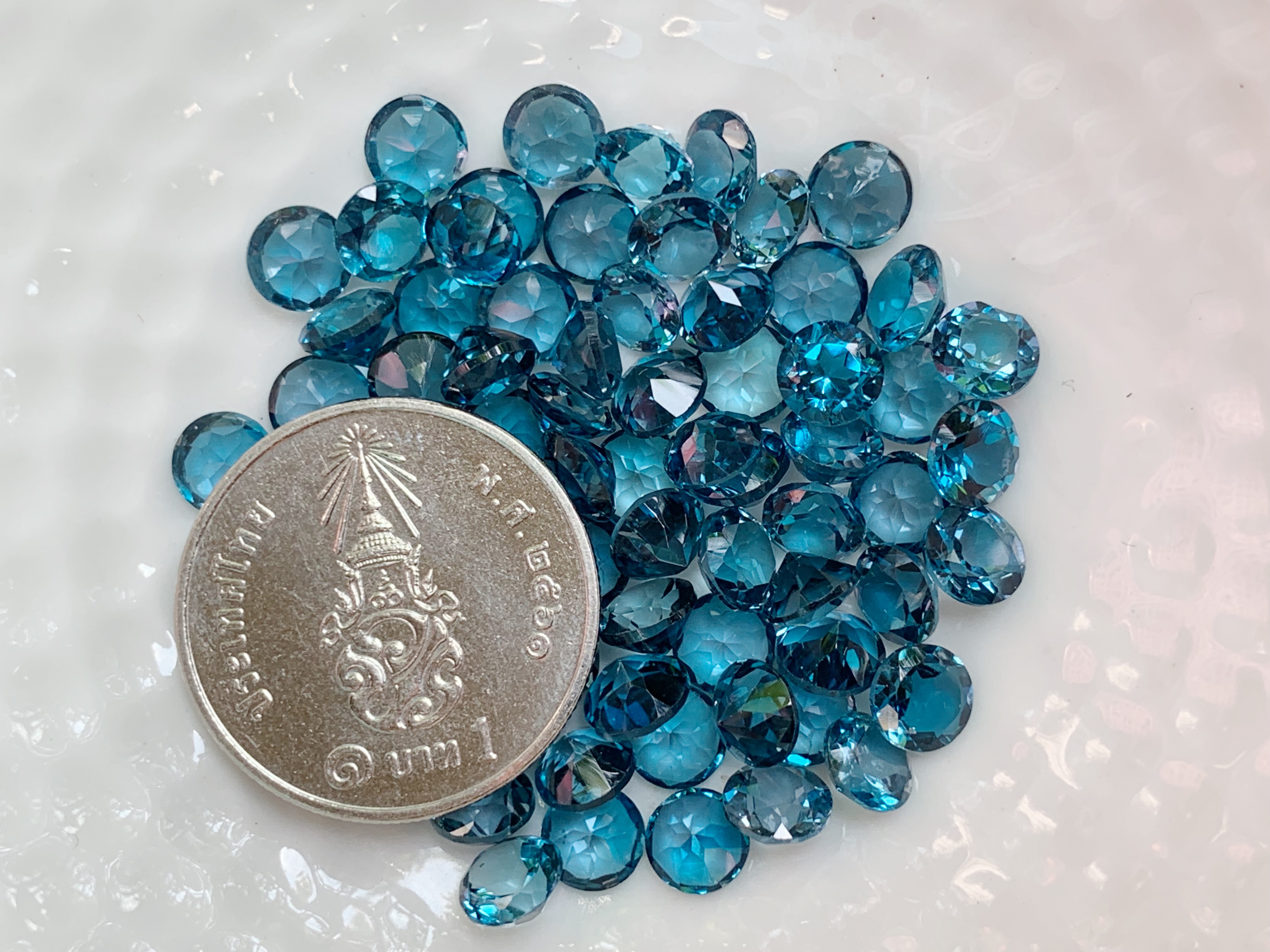 ลอนดอนบลูกลม 5.0 มม. 1 กะรัต