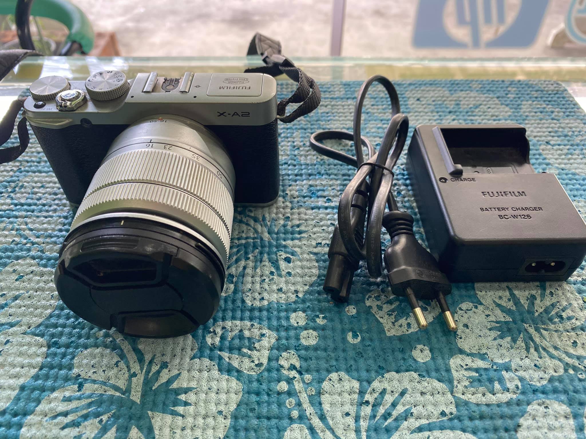 ( SOLD OUT ) FUJIFILM X-A2