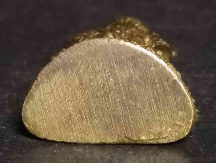 รหัสสินค้า พระกริ่ง พระหล่อ 027 รูปหล่อพระแก้วมรกต ด้านหลังมีอักษรย่อ ว.ส.ร. เนื้อทองผสมไม่ทราบที่ พระรายการนี้ให้เช่าบูชาแล้ว