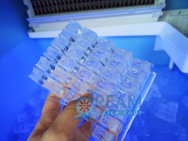 เครื่องทำน้ำแข็งขนาดเล็ก กำลังการผลิต 30-35 Kg./วัน