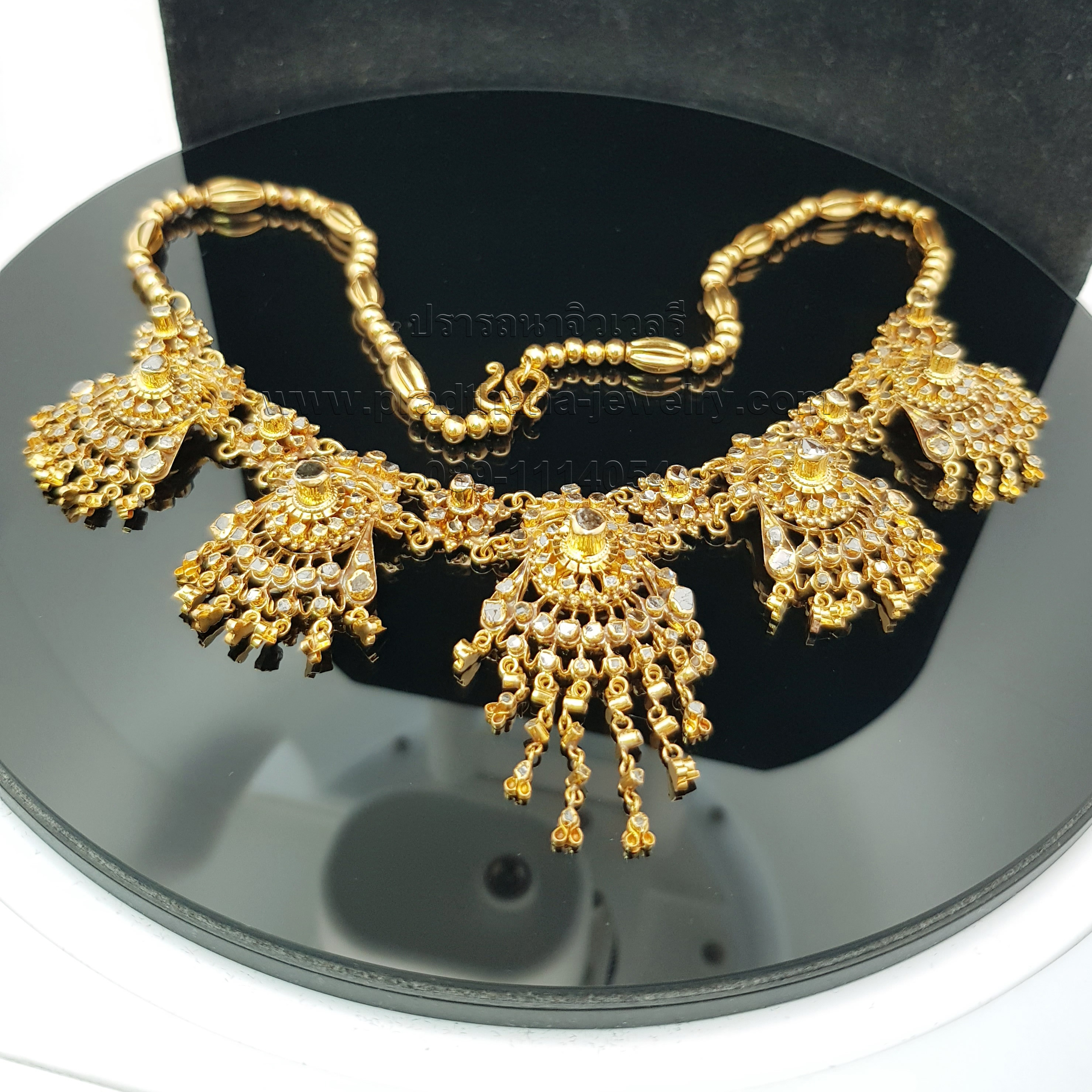 สร้อยคอระย้าเพชรซีกโบราณ