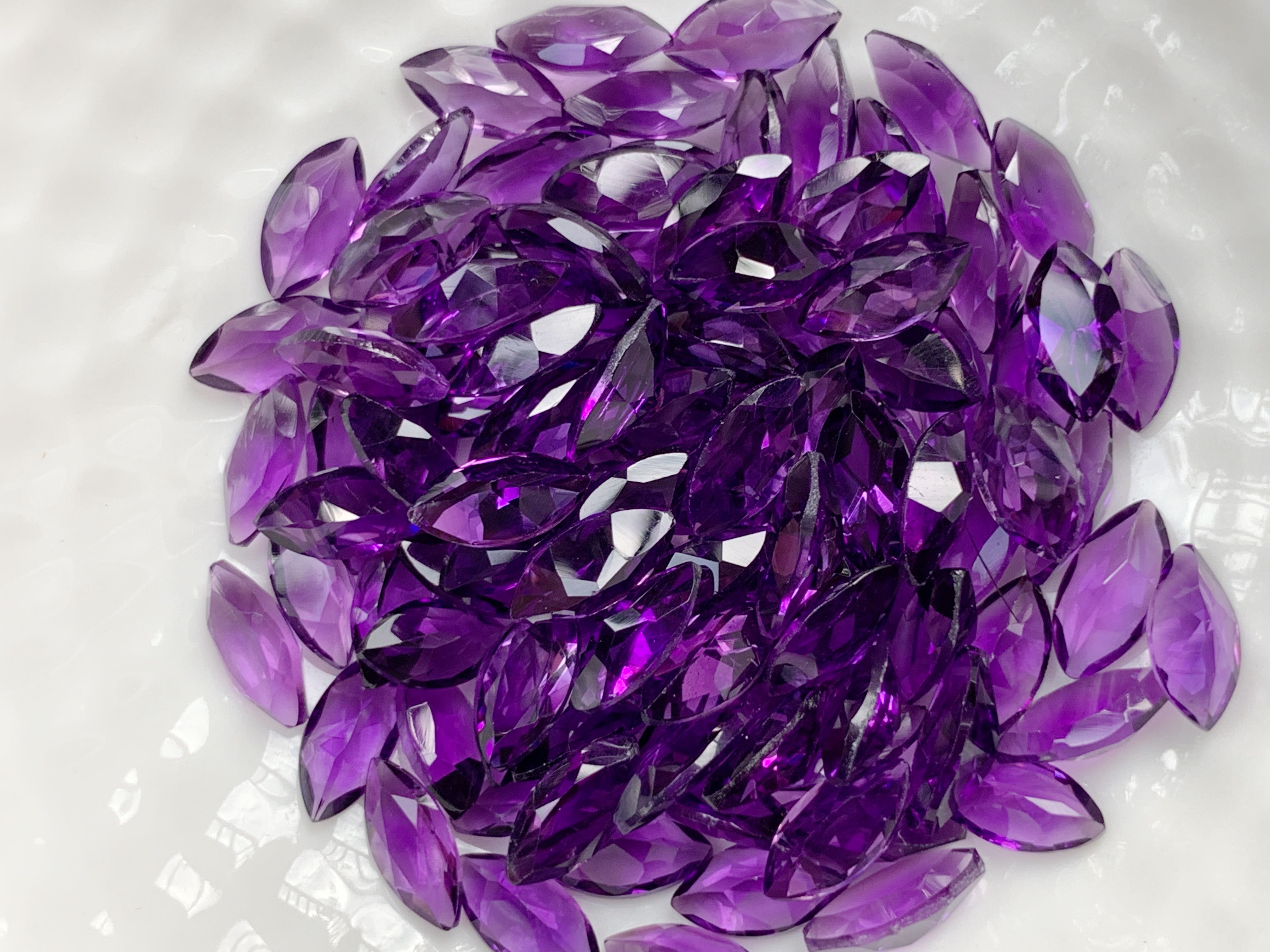 อเมทิสเข้มมาคี 8X4 มม. 5 กะรัต