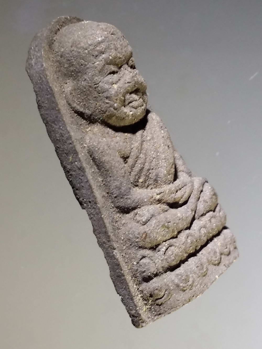 รหัสสินค้า หลวงปู่ทวด วัดต่างๆ 231 หลวงปู่ทวด เนื้อผงพุทธคุณ หลังยันต์พุฒซ้อน พิมพ์เศียรโต