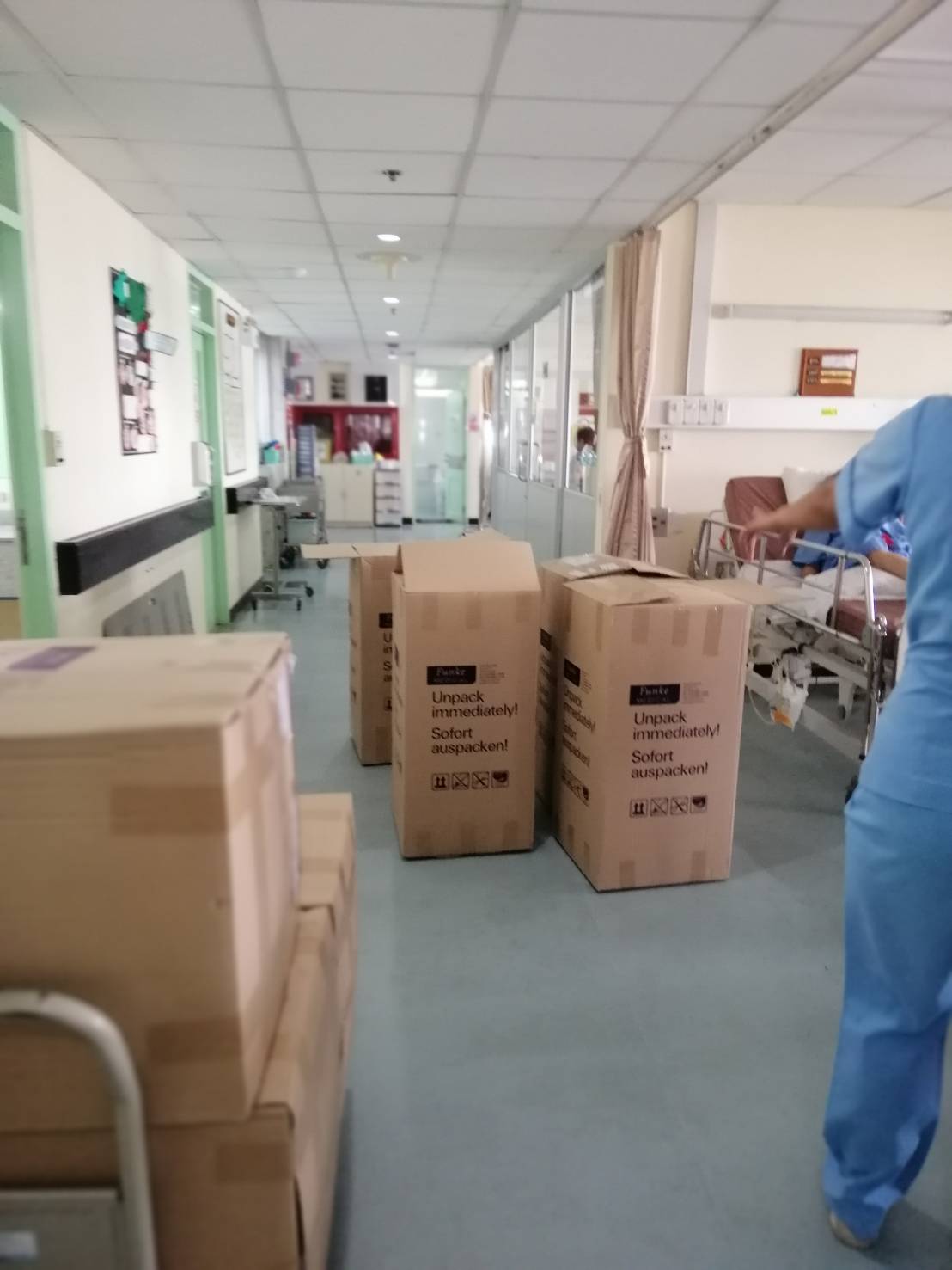 ที่นอนโฟมป้องกันแผลกดทับ แบรนด์ Funke Medical รุ่น Hyper Foam 2 ที่นอนโฟมพิเศษ 3 ชั้น ของแท้ รับประกันชั้นโฟมศูนย์ไทย 5 ปี แบรนด์จากประเทศเยอรมัน รุ่น TOP + แถมฟรีตลับใส่ยา (Best Seller)