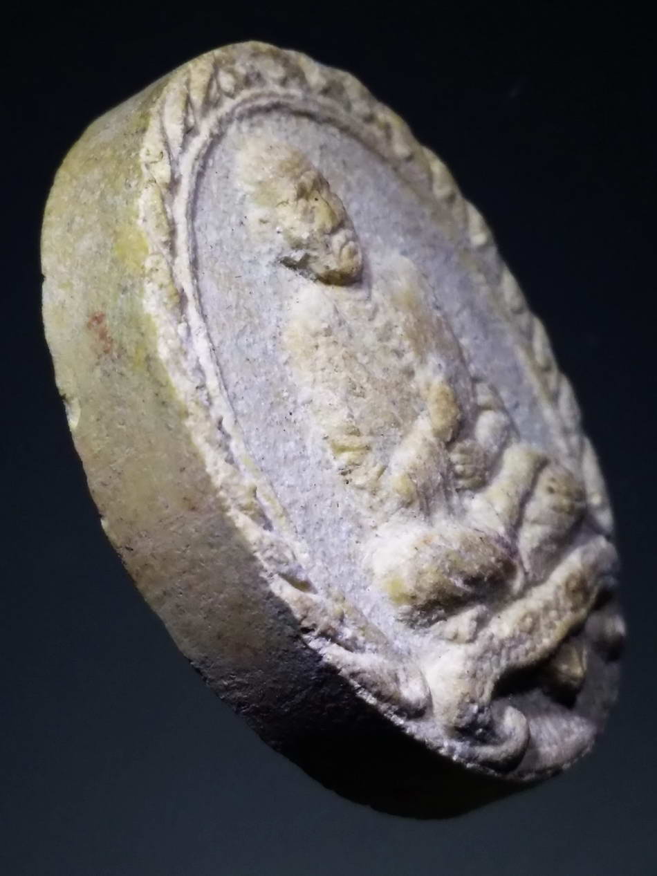 รหัสสินค้า พระไม่ทราบที่ 302 พระผงสมเด็จพุฒาจารย์โต พรหมรังษี หลังยันต์ห้าแบบพุทธซ้อน มีตัวอักษรชื่อย่อวัด ว.ต. ไม่ทราบที่