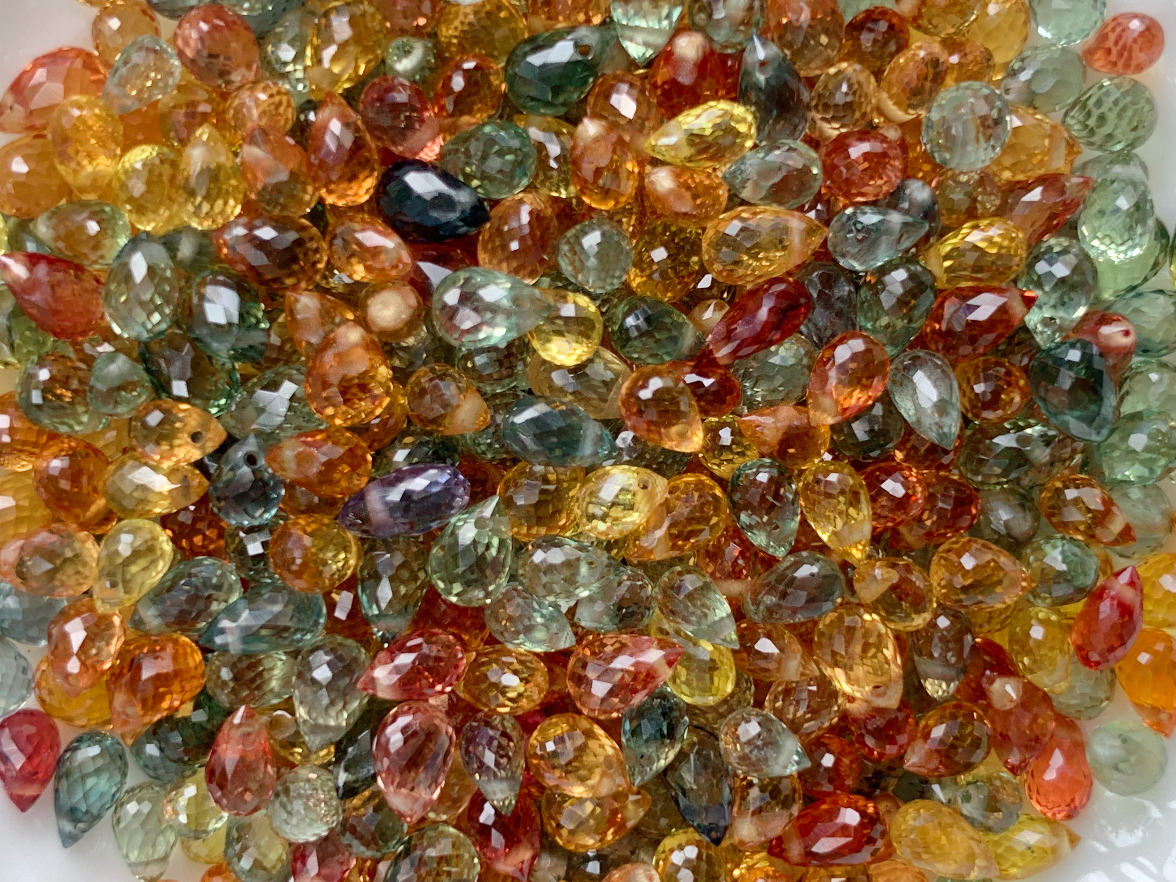 แฟนซีแซฟไฟร์ ทรงสับปะรด 1 กะรัต