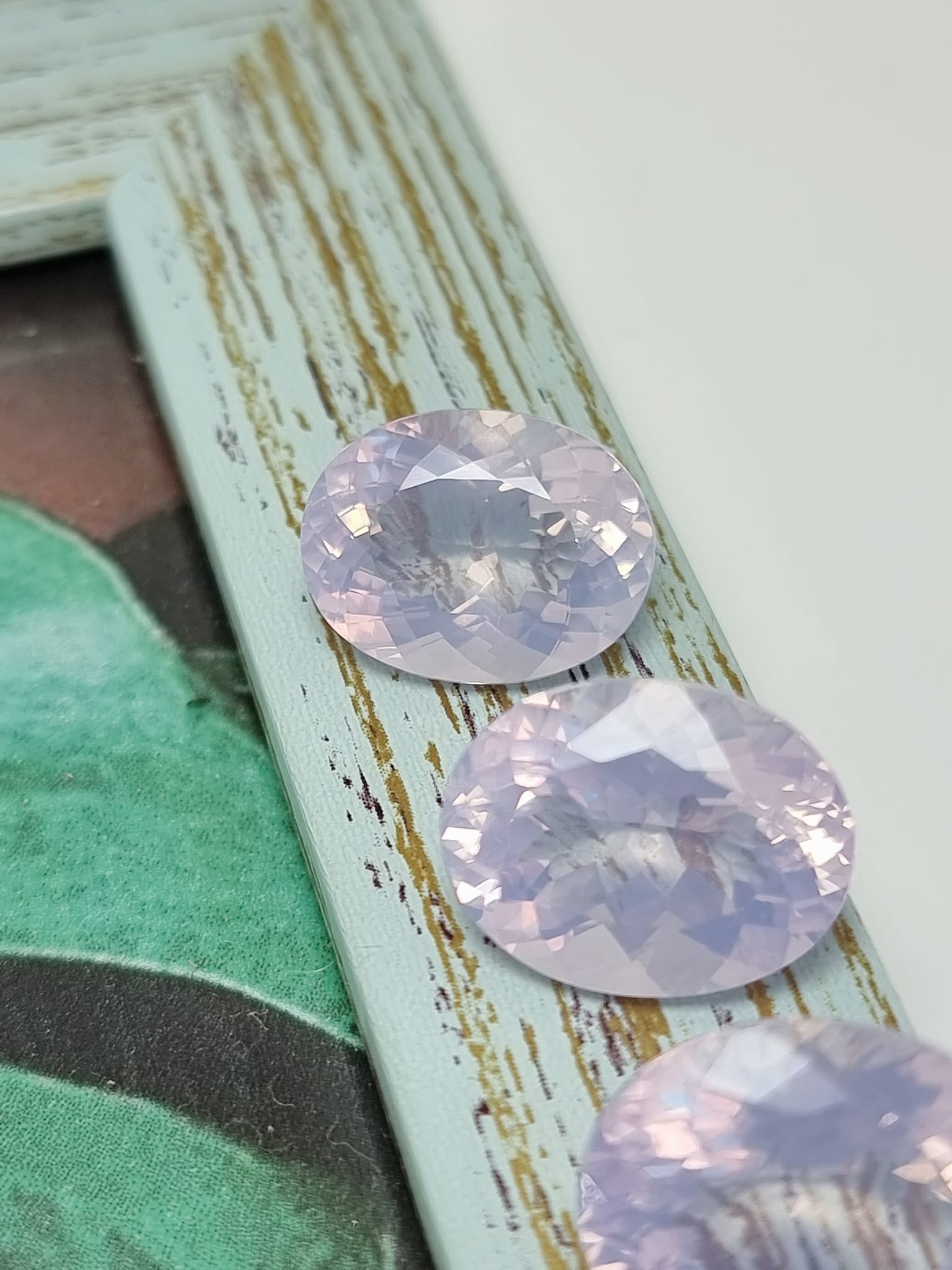 size 7-8กะรัต พลอย Lavender Quartz แท้ รวม 3 เม็ด ชุดละ 2,900 บาท