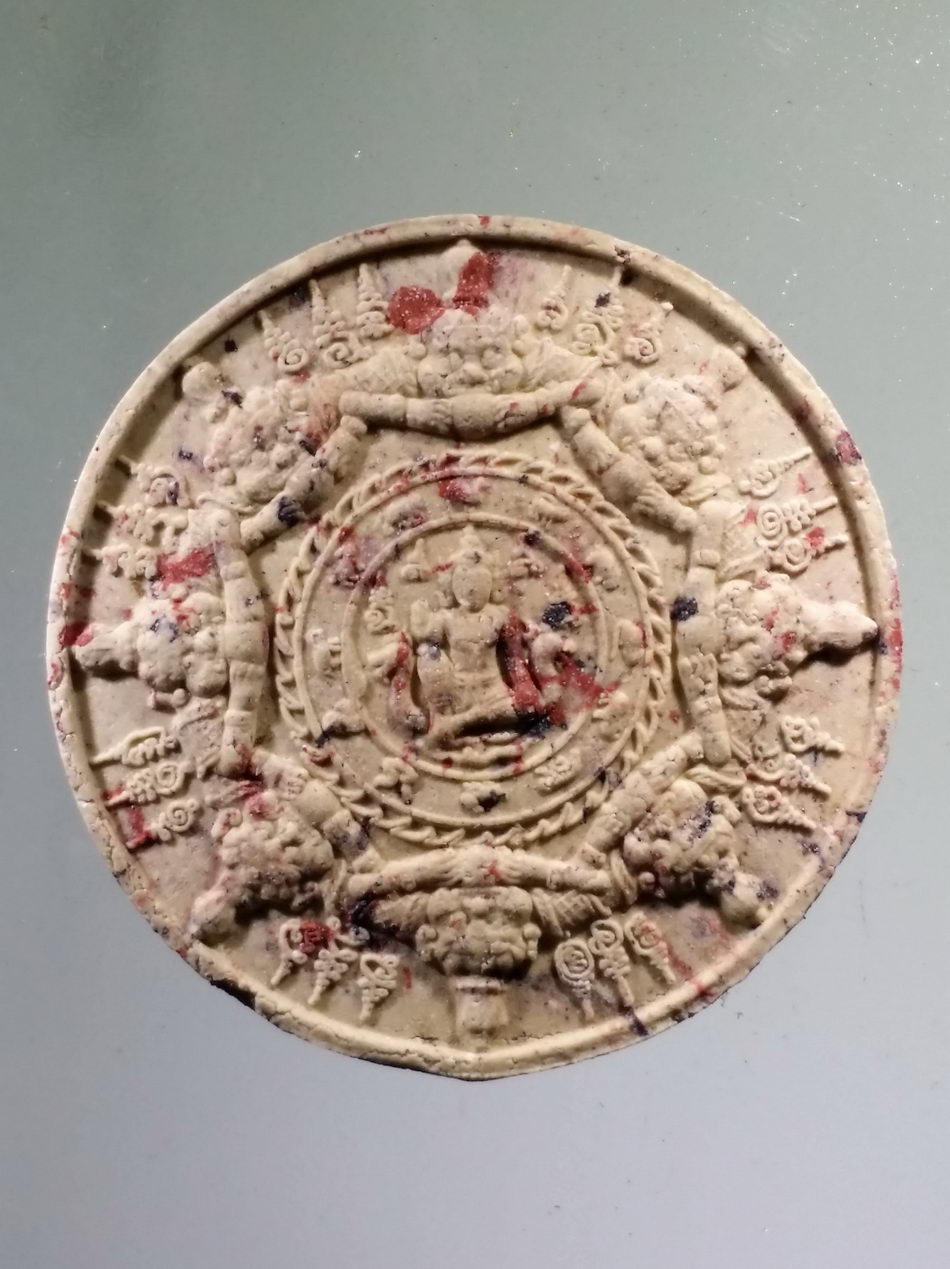 รหัสสินค้า จตุคามรามเทพ 746 ว่านก้นครก โรยผงตะไบ ท้าวจตุคามรามเทพ รุ่นเพชรสมุย วัดศิลางู อ.เกาะสมุย จ.สุราษฎร์ธานี ปี 2550 ดร.ไมตรี บุญสูง ประธานในพิธี