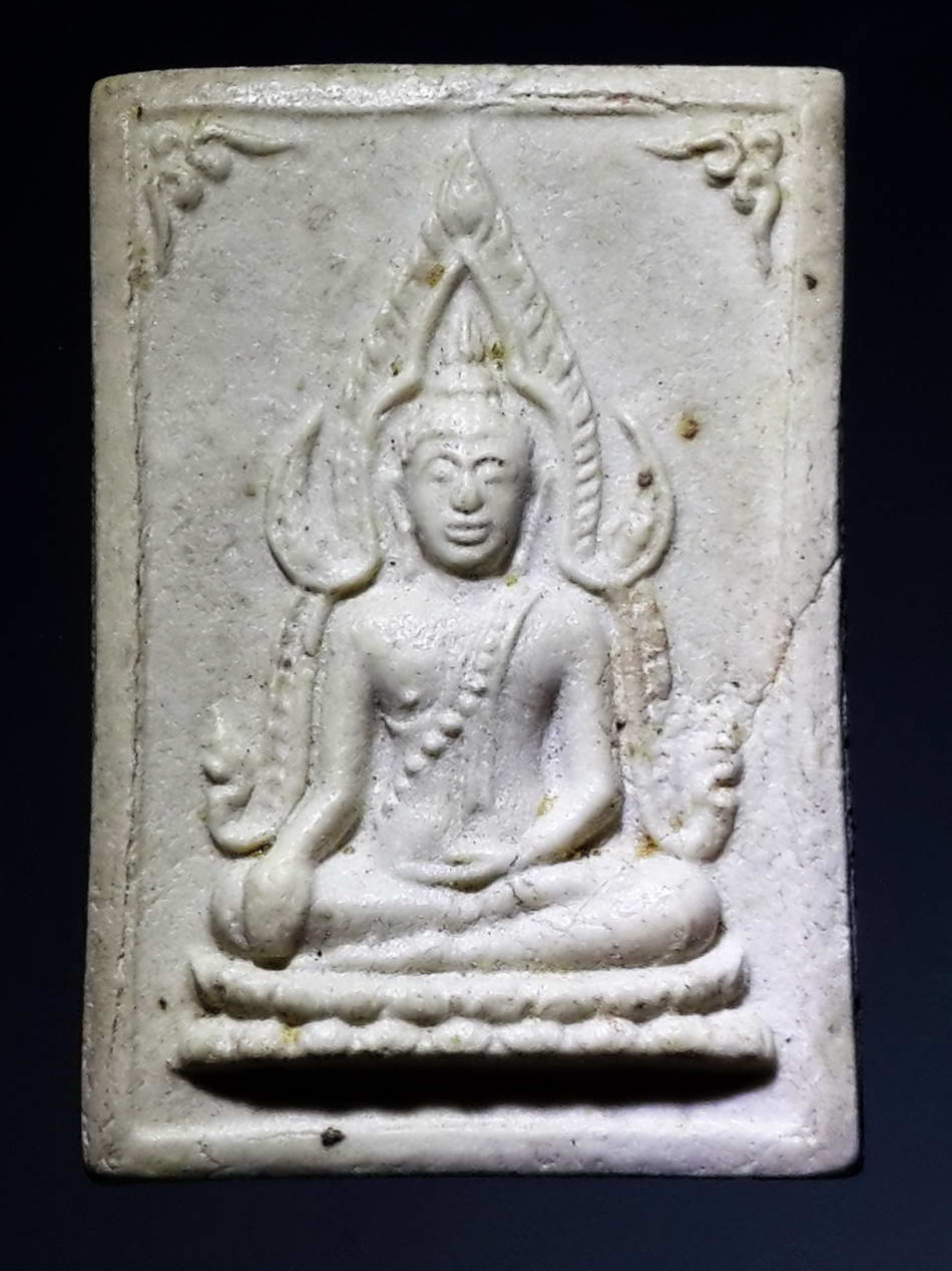 รหัสสินค้า พระเนื้อดิน เนื้อผง เนื้อว่าน 1162 พระพุทธชินราช เนื้อผง หลังธรรมจักร วัดพุทธบูชา สร้างปี 2533 ที่ระลึกในงานยกช่อฟ้าอุโบสถ