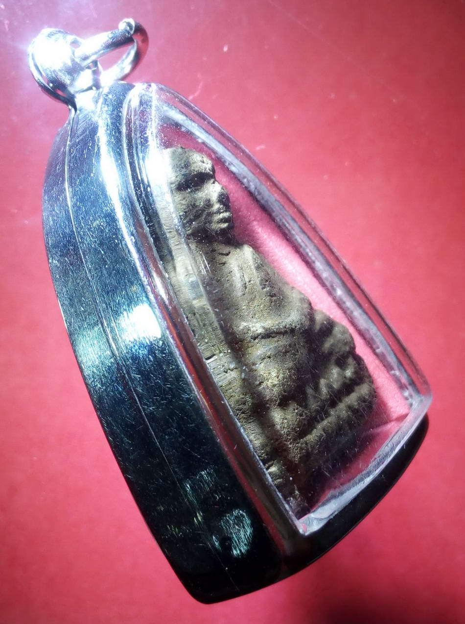 รหัสสินค้า หลวงปู่ทวด วัดต่างๆ 182 หลวงปู่ทวด เนื้อผงผสมว่านไม่ทราบวัด มาพร้อมตลับสแตนเลส