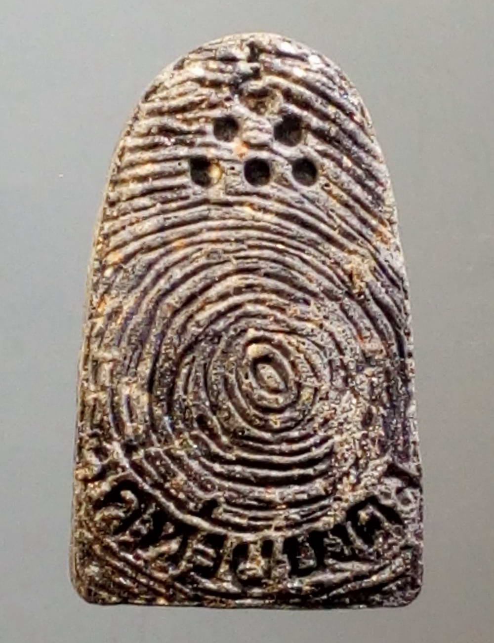 รหัสสินค้า หลวงปู่ทวด วัดต่างๆ 208 หลวงปู่ทวด ออกวัดห้วยมงคล จังหวัดประจวบคีรีขันธ์ พิมพ์พระรอดเล็ก พระรายการนี้ให้เช่าบูชาแล้ว