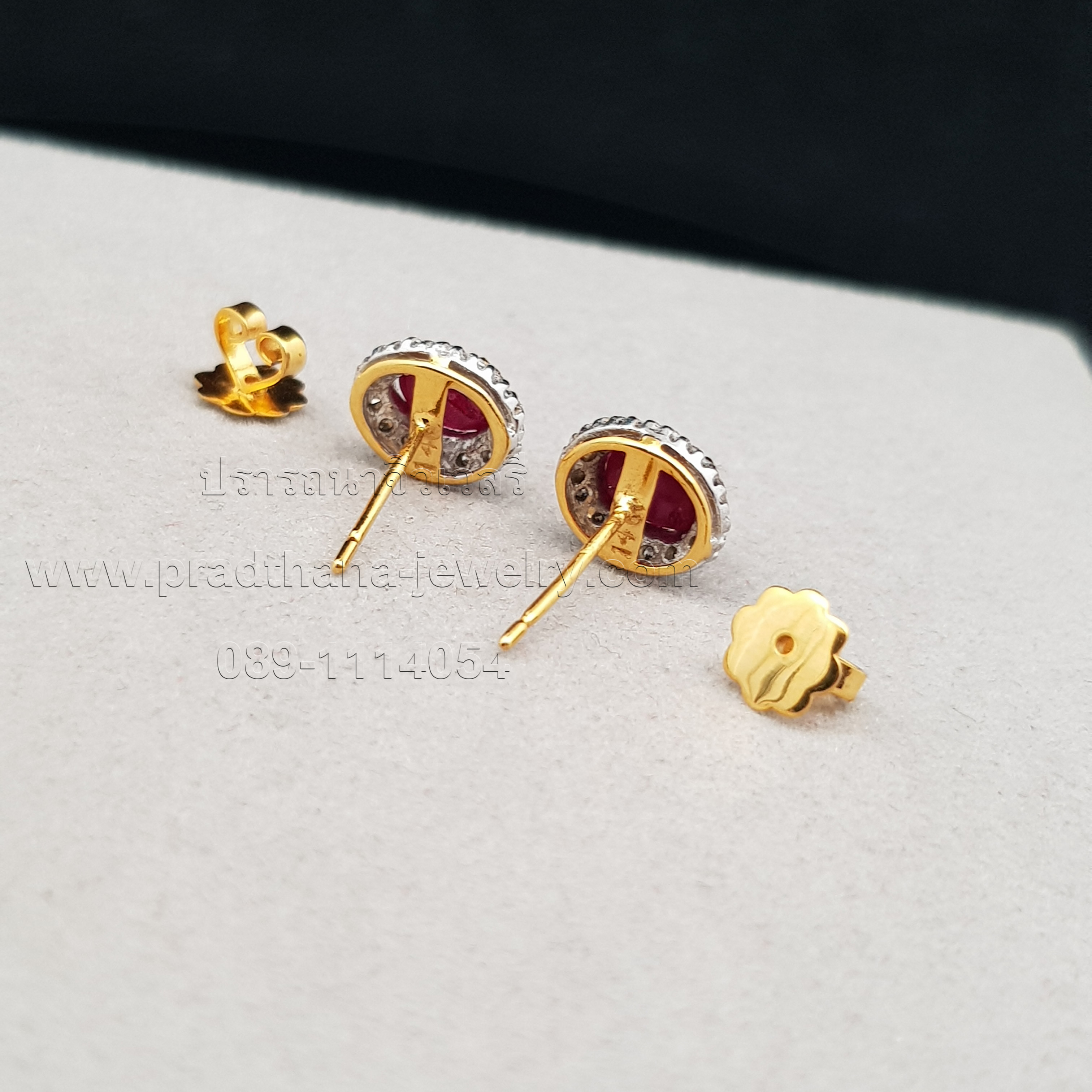ต่างหูโบราณทับทิมล้อมเพชร **ขายแล้ว**