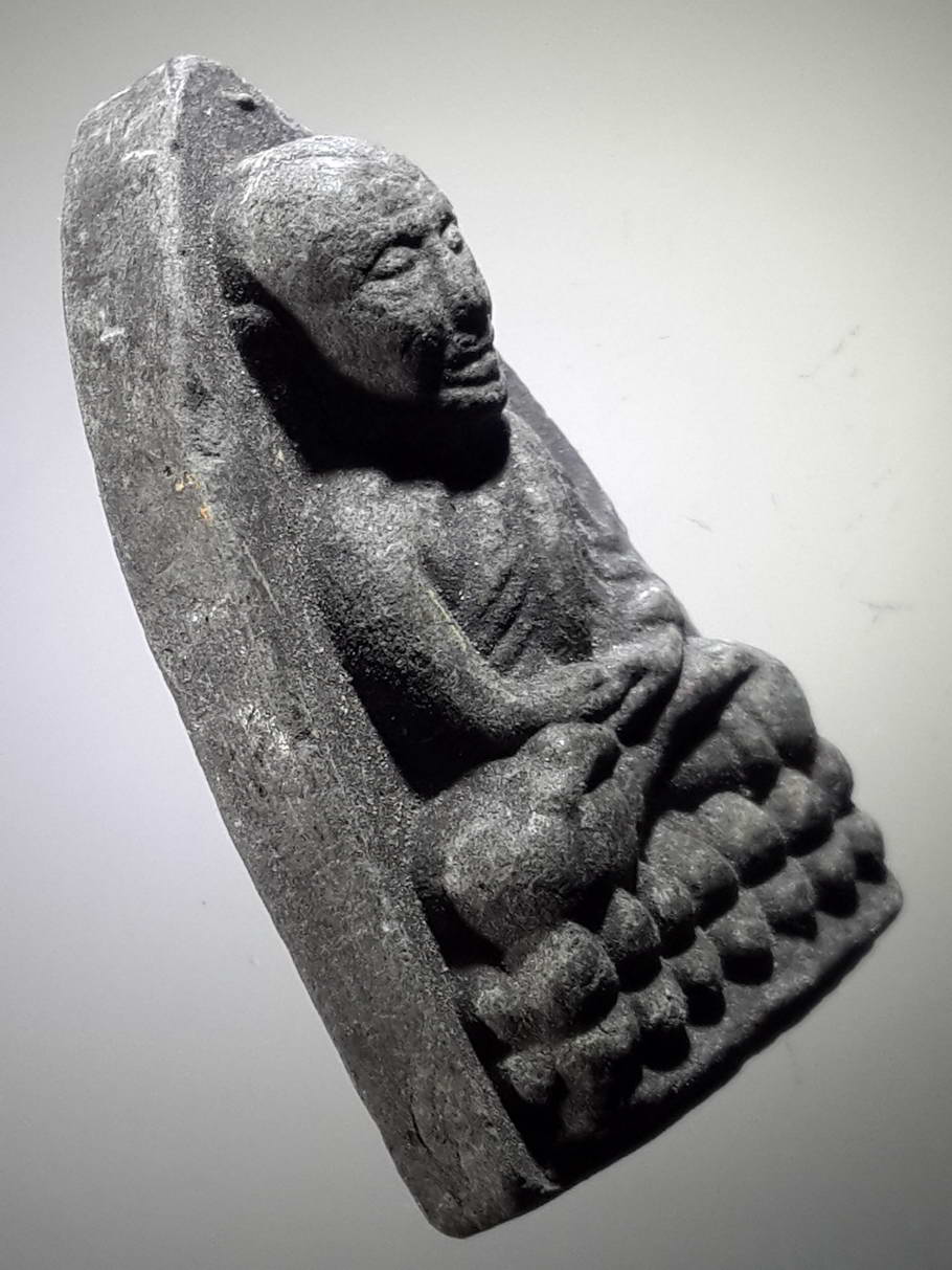 รหัสสินค้า หลวงปู่ทวด วัดต่างๆ 373 หลวงพ่อทวด วัดช้างให้ จังหวัดปัตตานี พิมพ์ตัวหนังสือนูน ไม่ทราบปีที่สร้าง