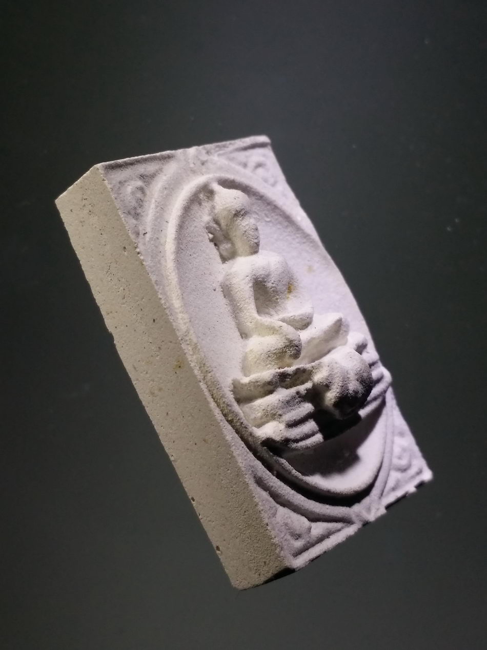 รหัสสินค้า พระมีกล่อง 3843 พระพุทธเนื้อผง ที่ระลึกวันพระราชสมภพครบ 3 รอบ สมเด็จพระเทพรัตน์ราชสุดา สยามมกุฎราชกุมารี โรงเรียนอนุบาลคุณากร จัดสร้างปี 2534