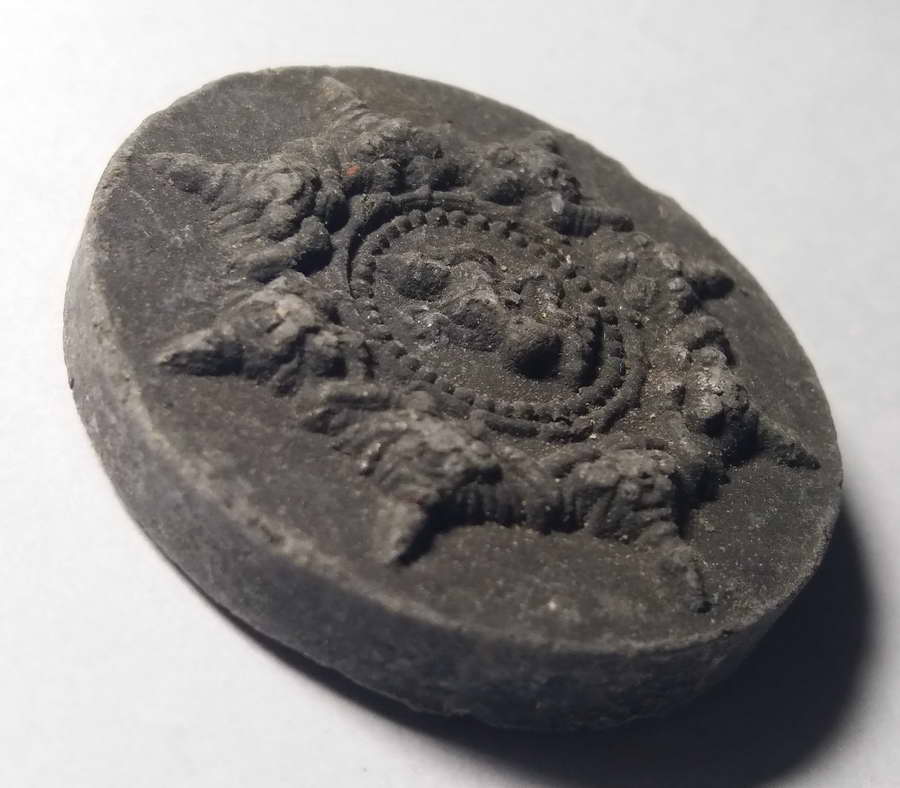 รหัสสินค้า จตุคามรามเทพ 077 จตุคามรามเทพ เนื้อว่านกากยายักษ์ หลังพญาชิงชัย จตุคามรามเทพ รายการนี้ให้เช่าบูชาแล้ว