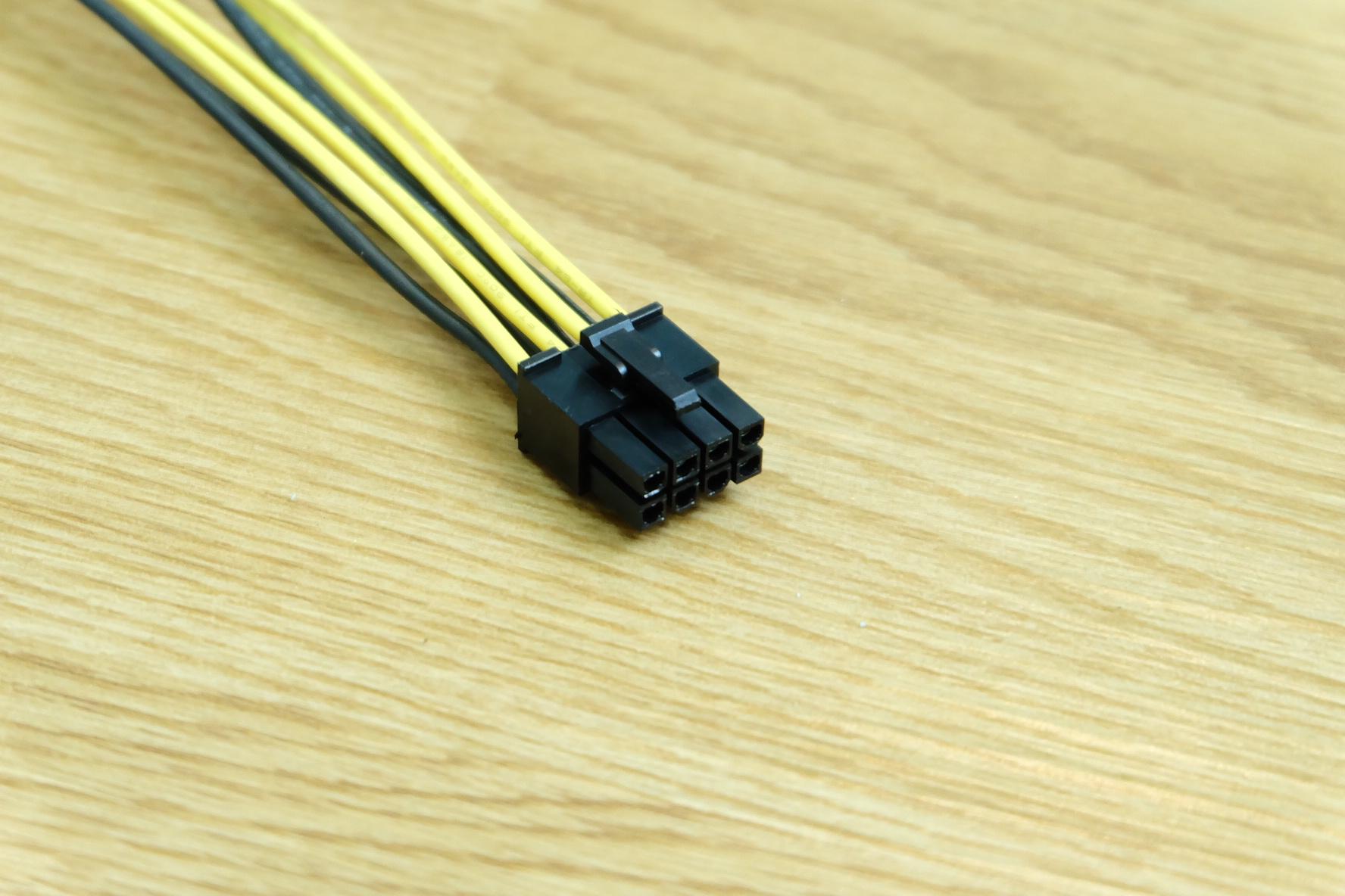 สายแปลง Molex To 8pin CPU สำหรับเสียบบนเมนบอร์ด