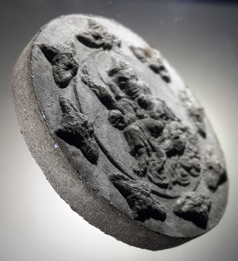 รหัสสินค้า พระไม่ทราบที่ 422 พระพิฆเณศวร เนื้อว่านผสมผงใบลาน ปลุกเสกพิธีจตุคามรามเทพ ด้านหลังฝังโค้ดอุ ไม่ทราบรุ่น กล่องหาย พระรายการนี้ให้เช่าบูชาแล้ว