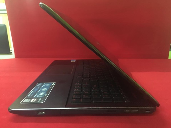 ( SOLD OUT ) ASUS A550JX-XX145D