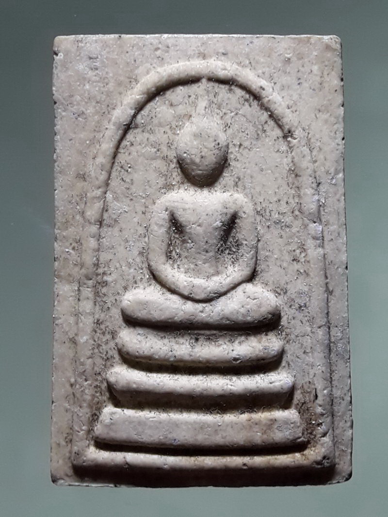 รหัสสินค้า พระสมเด็จ วัดต่างๆ 1315 พระสมเด็จเนื้อผง หลังรูปเหมือนหลวงพ่อแคล้ว วัดโพธิ์เรียง