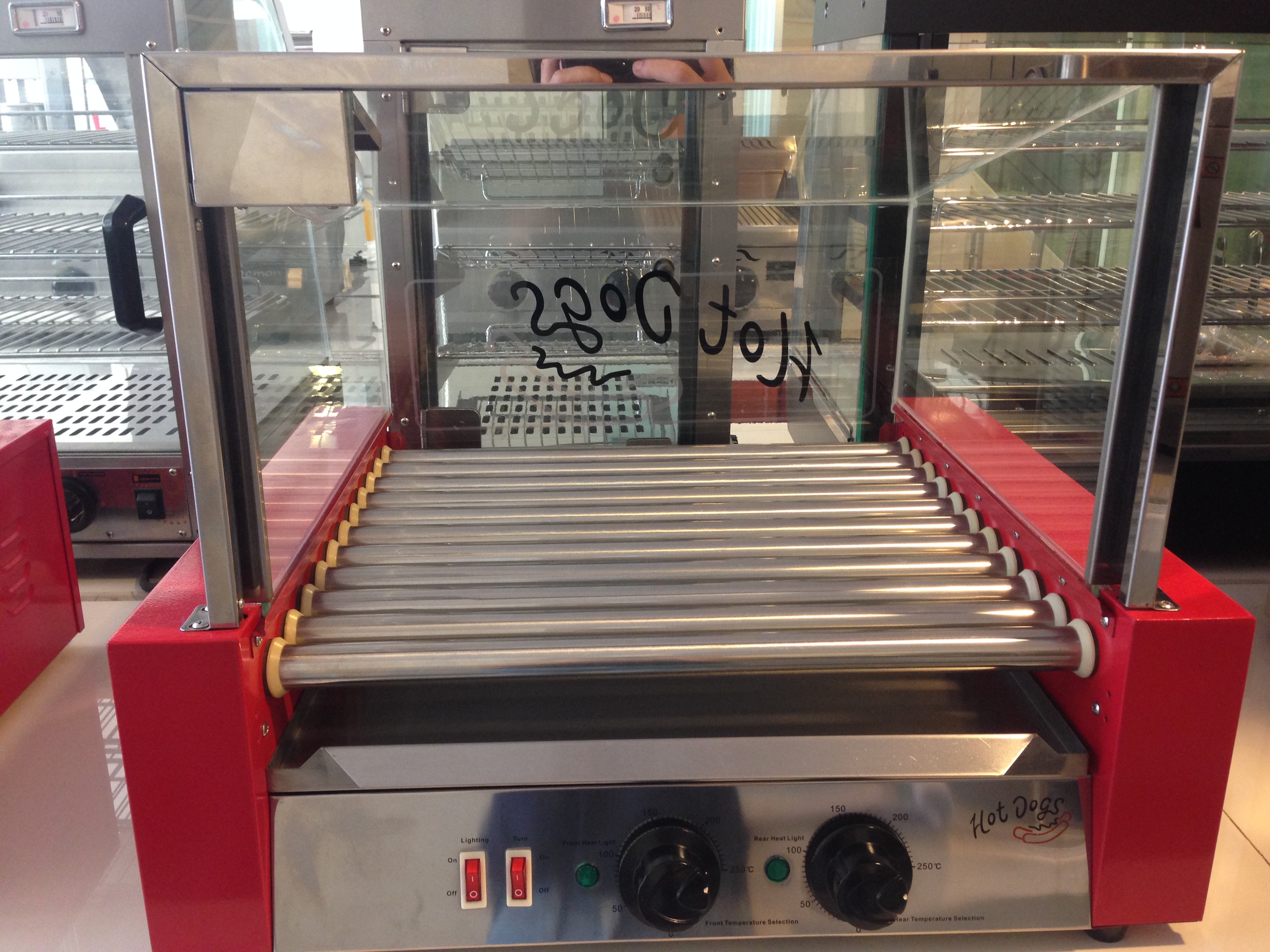 เครื่องย่างไส้กรอก 11 แกน Si-GS11