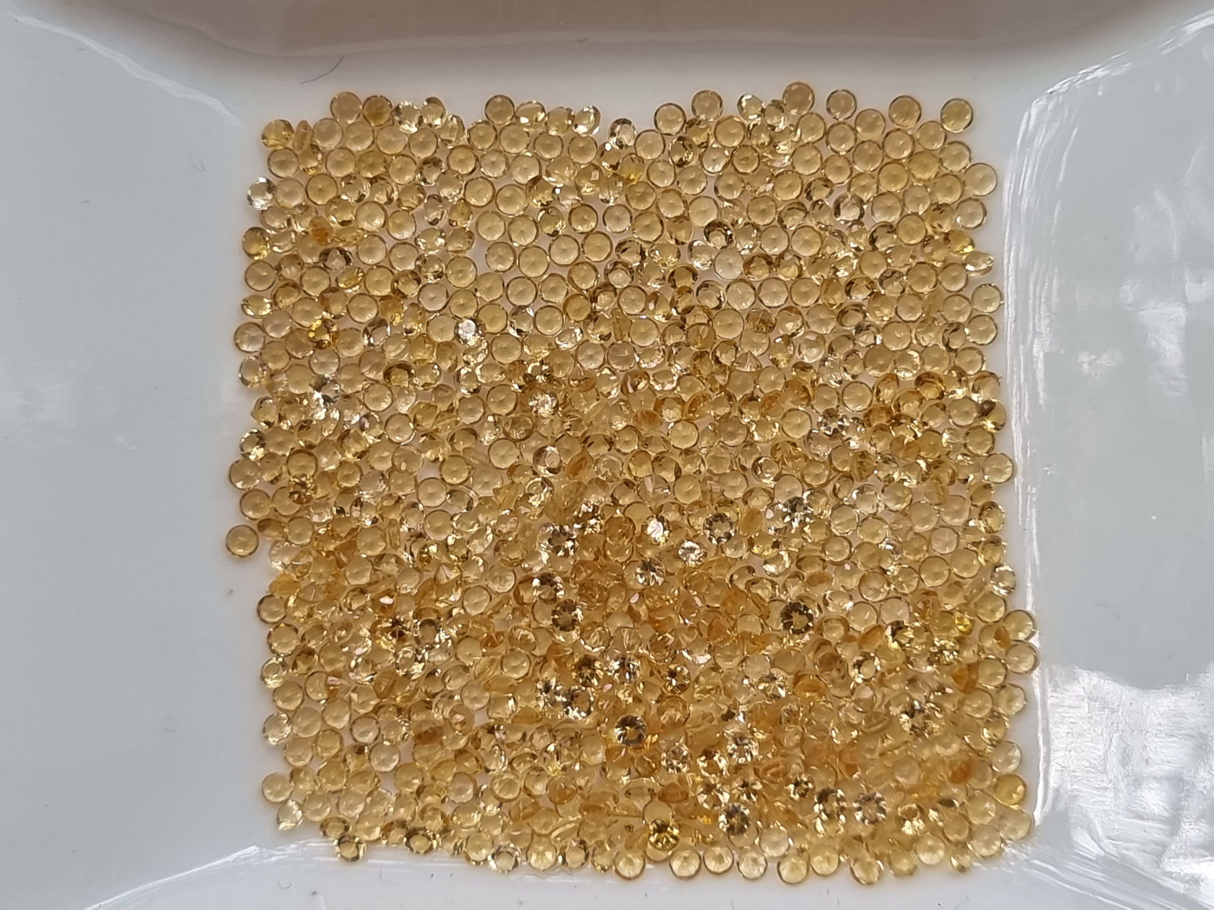 ซิทรินกลม 1.7 มม. 5 กะรัต