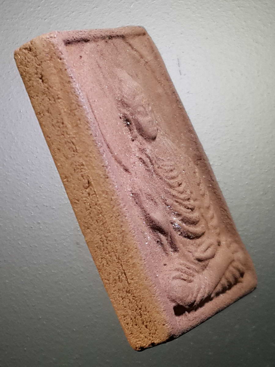 รหัสสินค้า พระมีกล่อง 417 พระผงธาตุเหล็ก พระพุทธนิมิตร รุ่นสร้างพระอุโบสถ วัดพระสมุทรเจดีย์ สร้างปี 2537