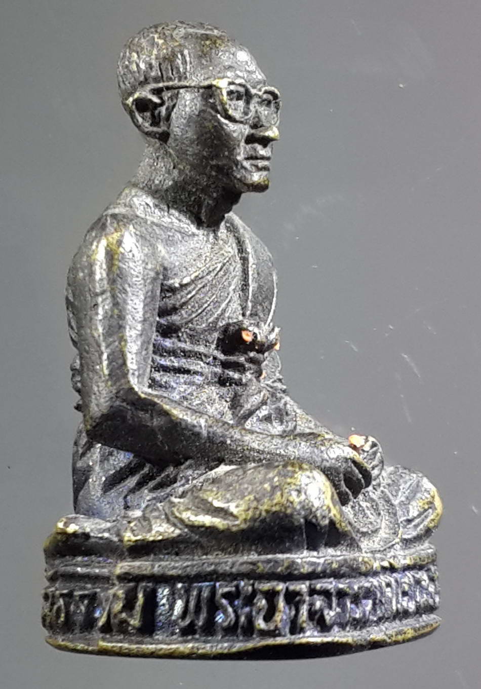 รหัสสินค้า พระกริ่ง พระหล่อ 255 รูปหล่อพระอาจารย์เพียน วัดคลองรุณสามัคคีธรรม เนื้อทองเหลืองรมดำ หล่อตัน