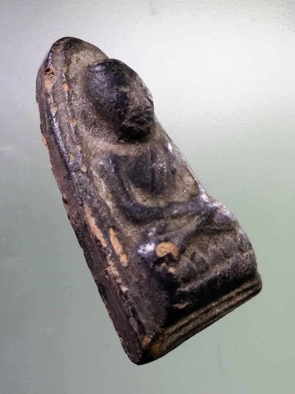 รหัสสินค้า หลวงปู่ทวด วัดต่างๆ 108 หลวงปู่ทวด เนื้อดินเผา วัดช้างให้ จังหวัดปัตตานี ปี 2513 พระครูใบฎีกาขาว สร้าง