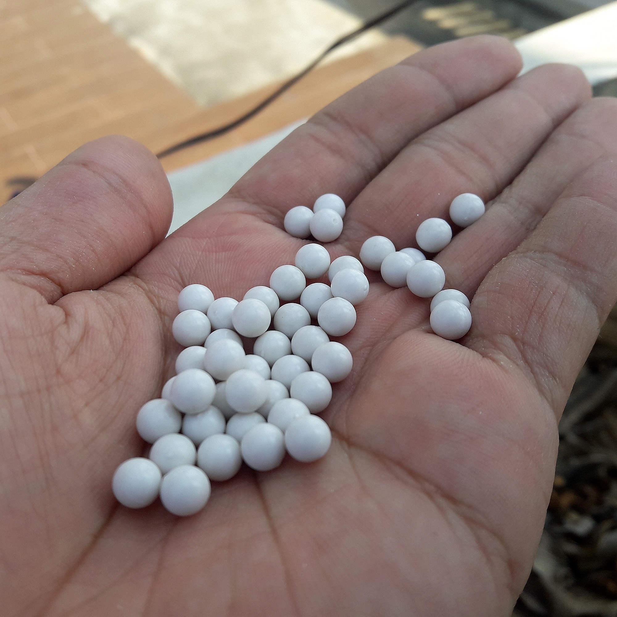 ลูกพลาสติก ลูกกระสุนปืนอัดลมขนาด 6 มิลลิเมตร 5000 ลูก