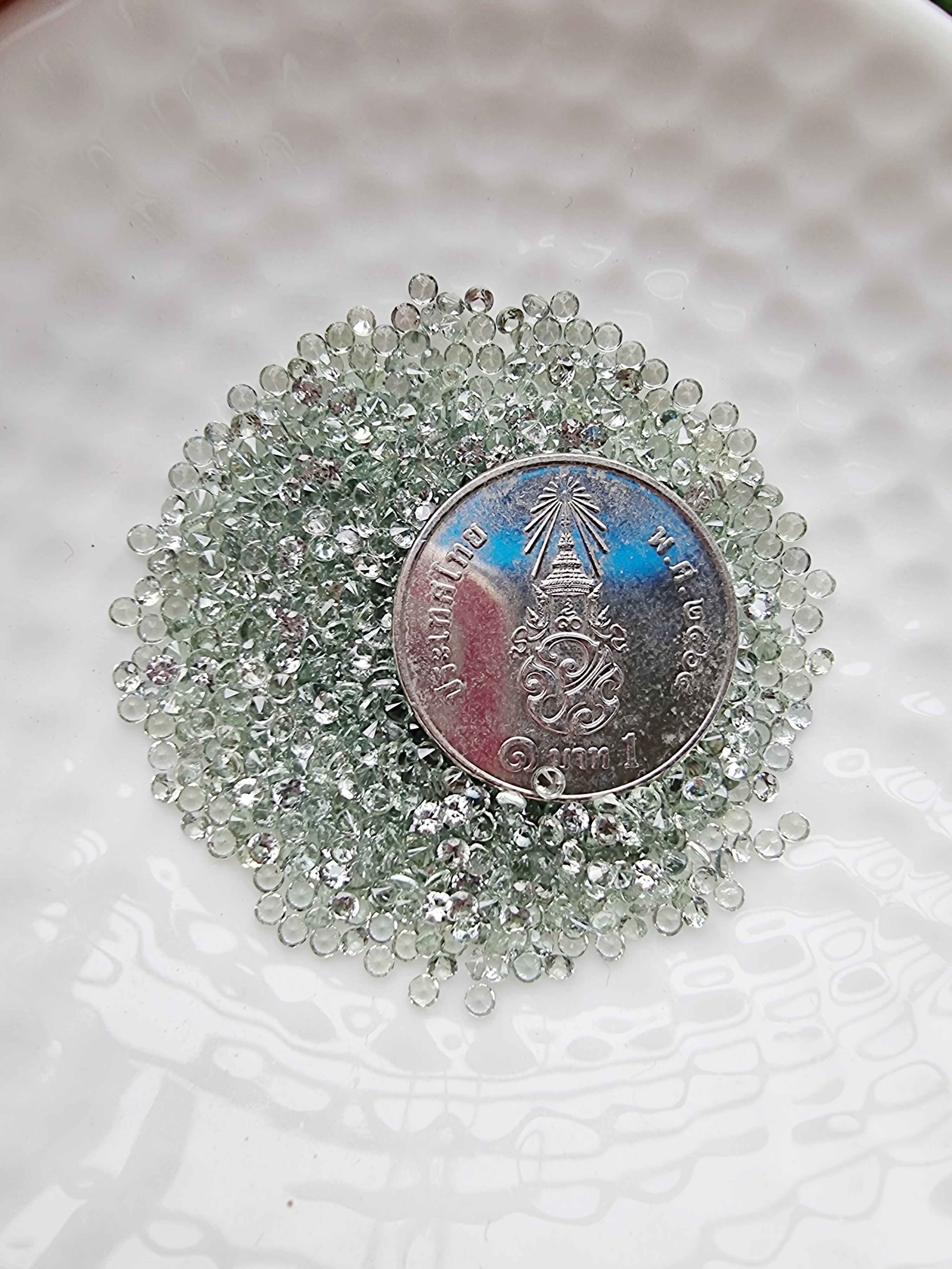 เขียวส่องกลม 1.7 มม. 1 กะรัต