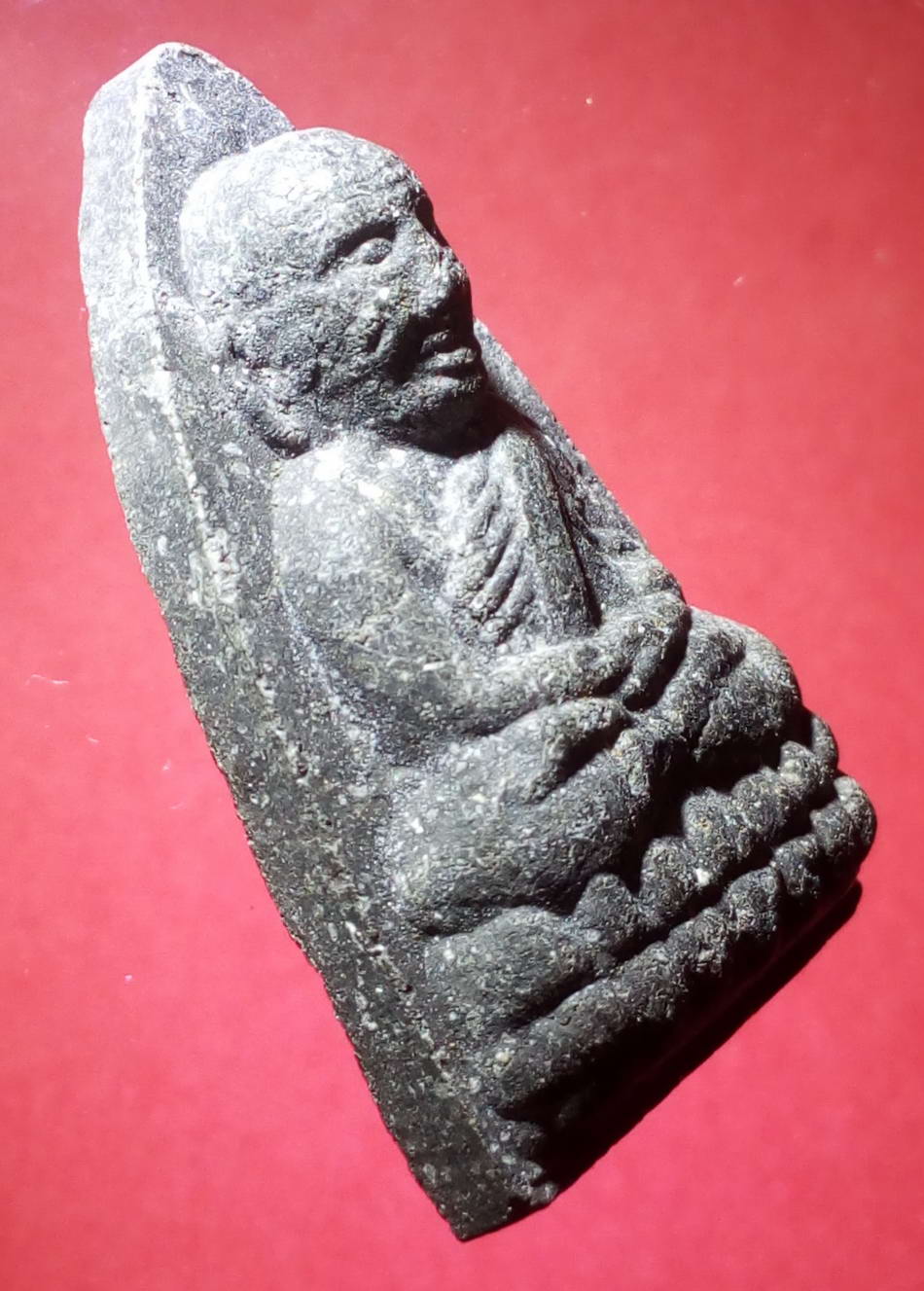 รหัสสินค้า หลวงปู่ทวด วัดต่างๆ 171 หลวงปู่ทวด ไม่ทราบวัด ด้านหลังโรยแร่มวลสาร และฝังตะกรุดไม้ไผ่