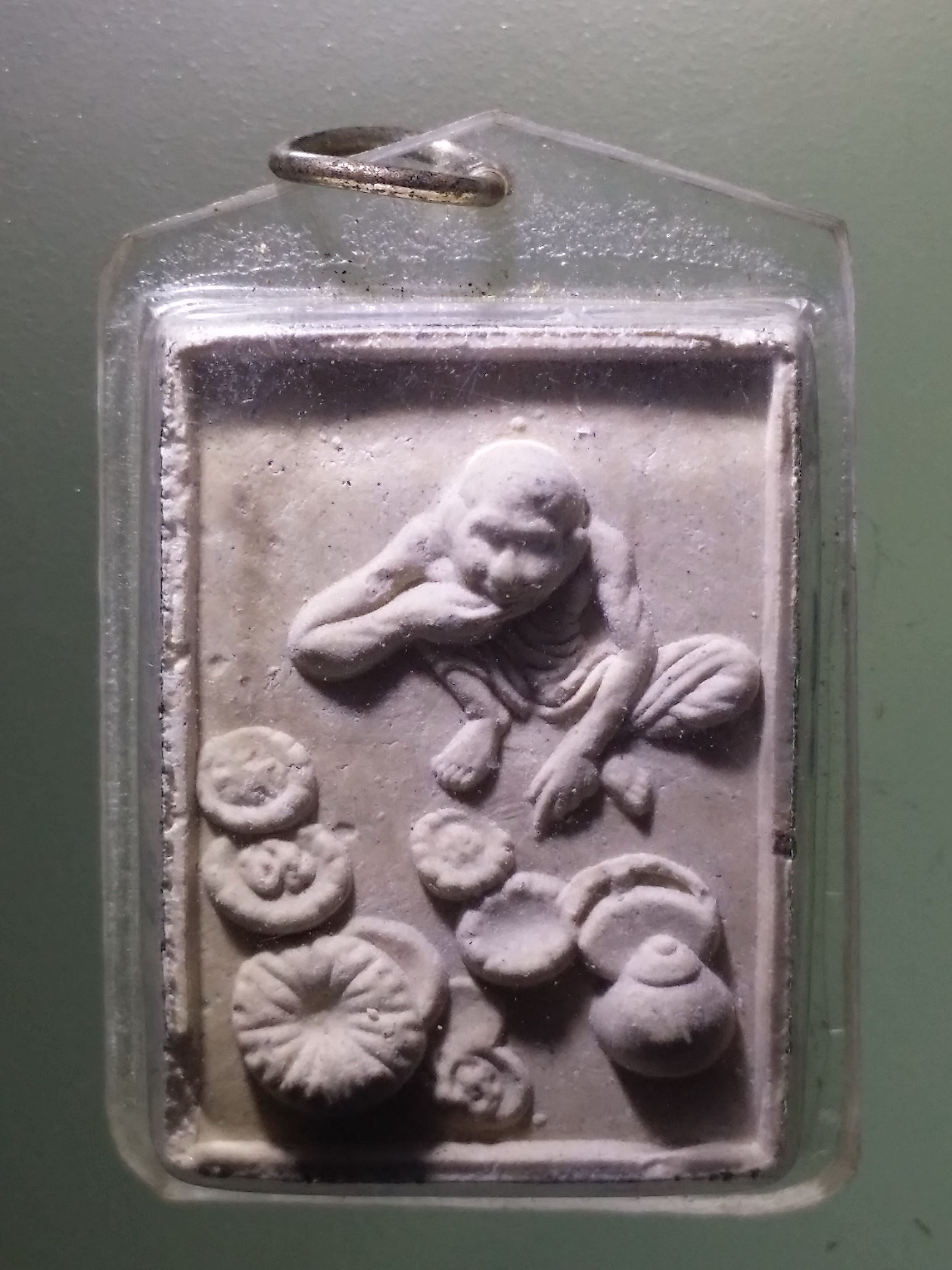 antig FB 474 พระผงสมเด็จพระบรมครู หลวงพ่อกบ วัดเขาสาริกา อำเภอบ้านหมี่ จังหวัดลพบุรี พระรายการนี้ให้เช่าบูชาแล้ว