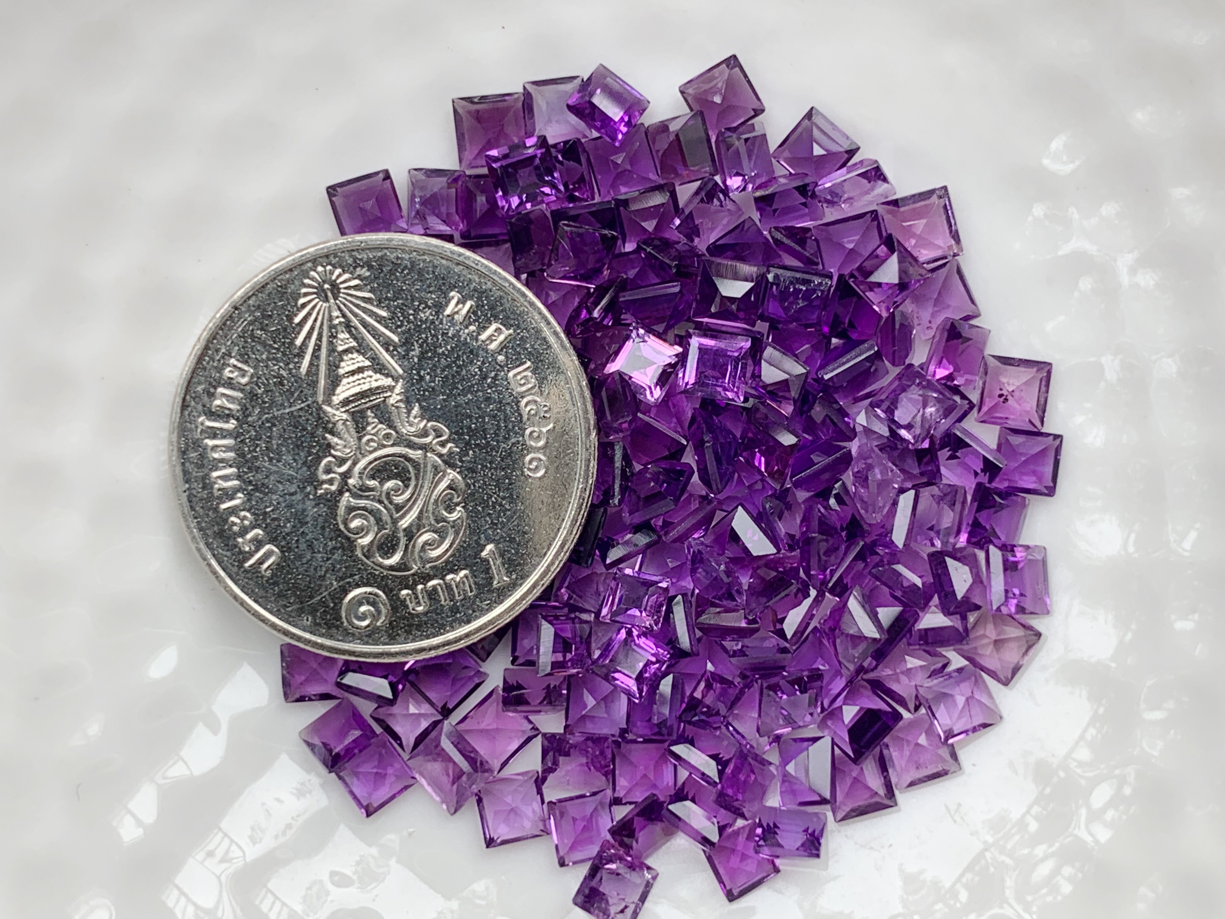 อเมทิสสี่เหลี่ยม 3 มม. 5 กะรัต