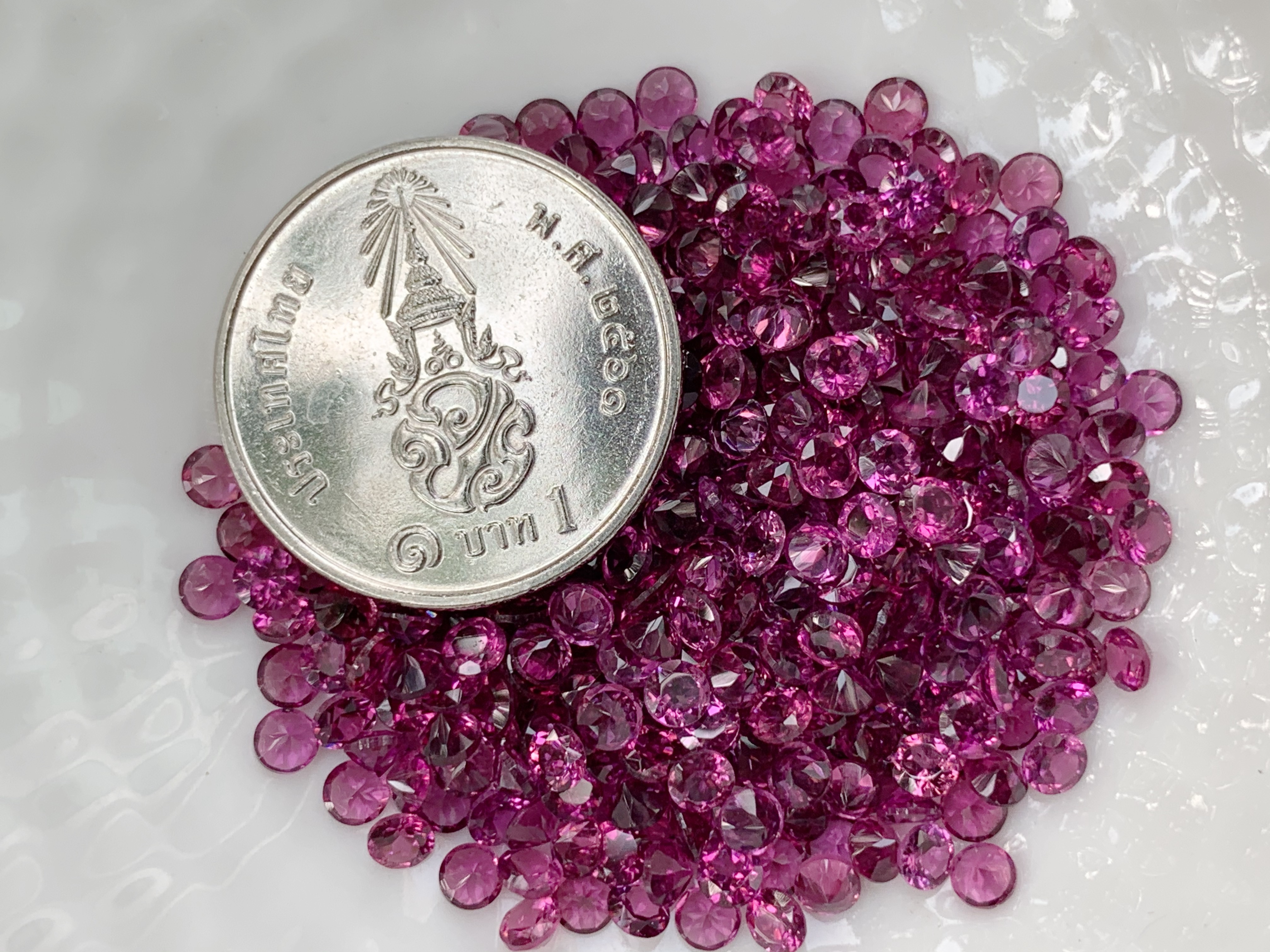 โรโดไลท์กลม 2.8 มม. 5 กะรัต