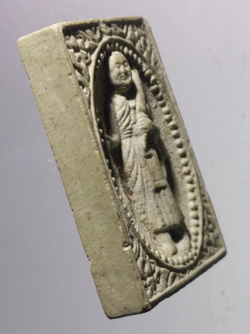 รหัสสินค้า พระไม่ทราบที่ 571 พระสิวลีเนื้อผง หลัง กอบัว ไม่ทราบที่ พระรายการนี้ให้เช่าบูชาแล้ว