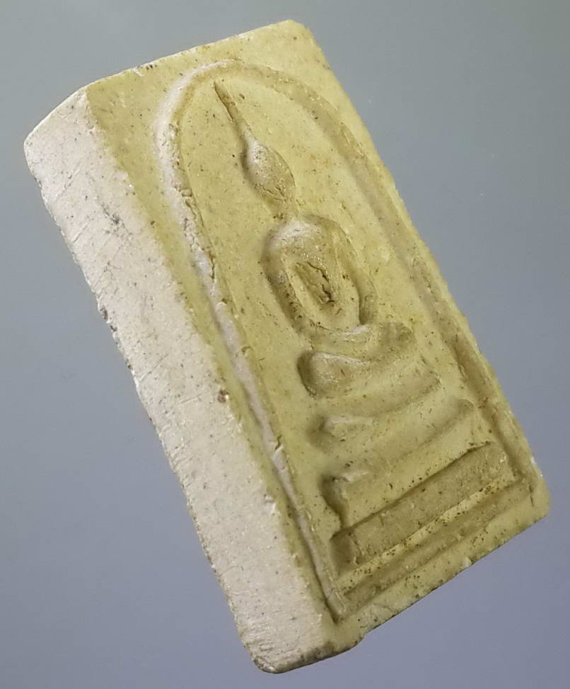 รหัสสินค้า พระสมเด็จ วัดต่างๆ 404 พระสมเด็จพิมพ์คะแนน หลังรูปเหมือนหลวงปู่คัมภีร์ วัดหนองตะโก พระรายการนี้ให้เช่าบูชาแล้ว