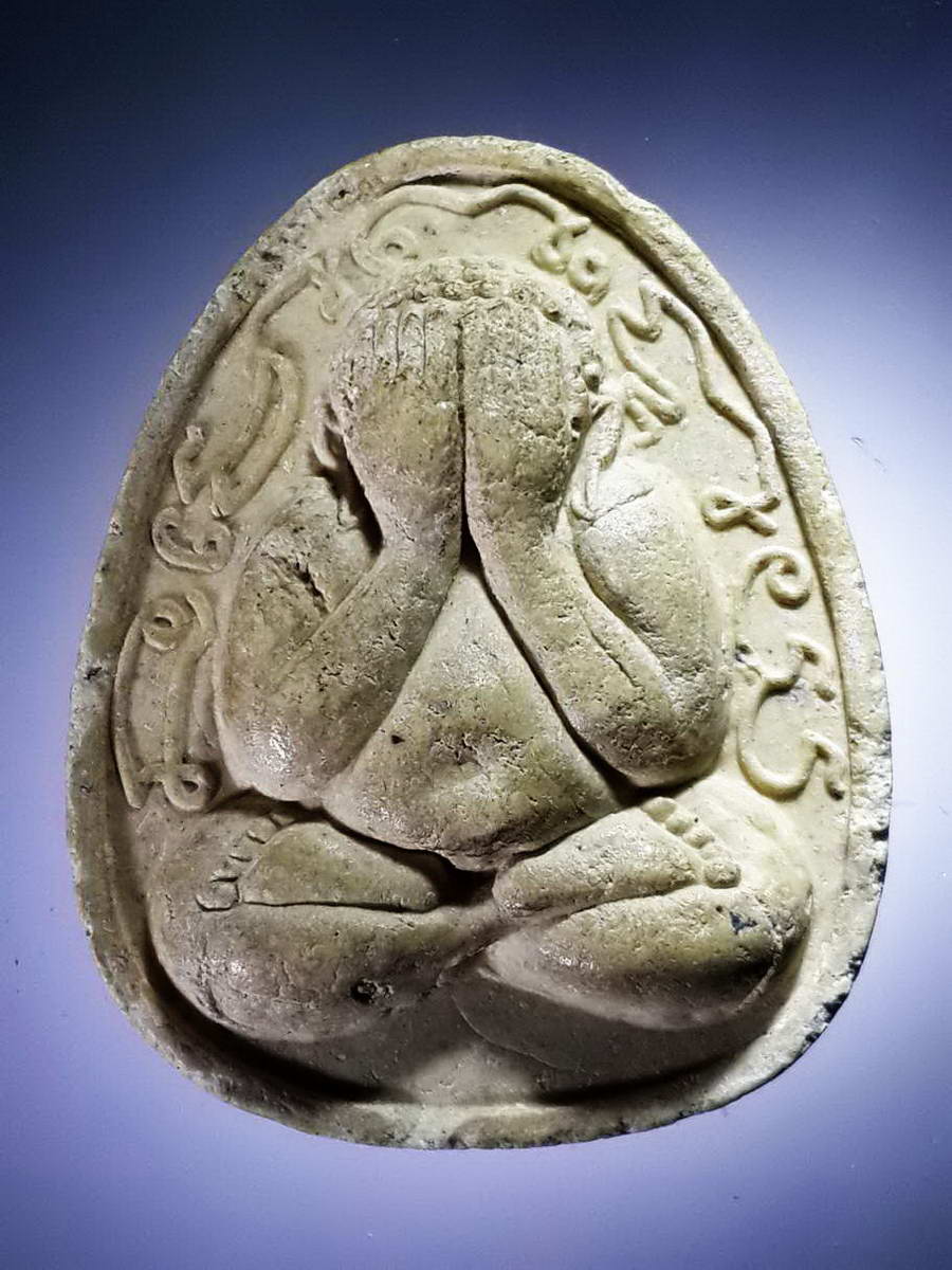 รหัสสินค้า พระปิดตา ทั่วไป 203 พระปิดตา หลวงปู่วิเวียร วัดดวงแข กรุงเทพฯ รุ่นพิเศษ 72 พระมีรอยกระเทาะ พุทธคุณอยู่ครบครับ พระรายการนี้ให้เช่าบูชาแล้ว