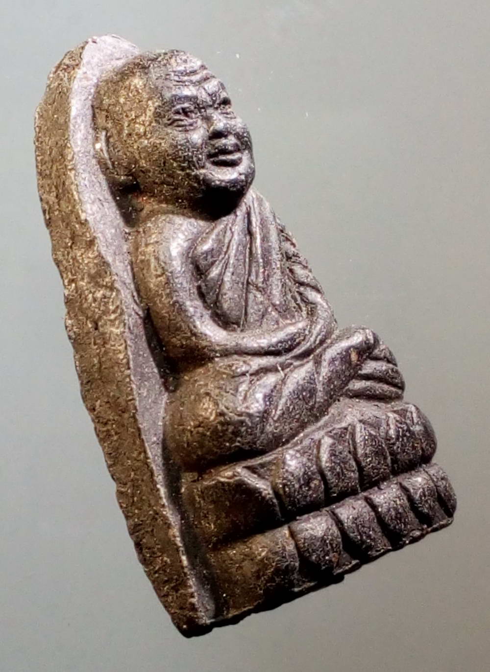 รหัสสินค้า หลวงปู่ทวด วัดต่างๆ 206 หลวงปู่ทวด เนื้อผงใบลาน หลังเรียบ ไม่ทราบวัดที่ออก ไม่ทราบปีที่สร้าง