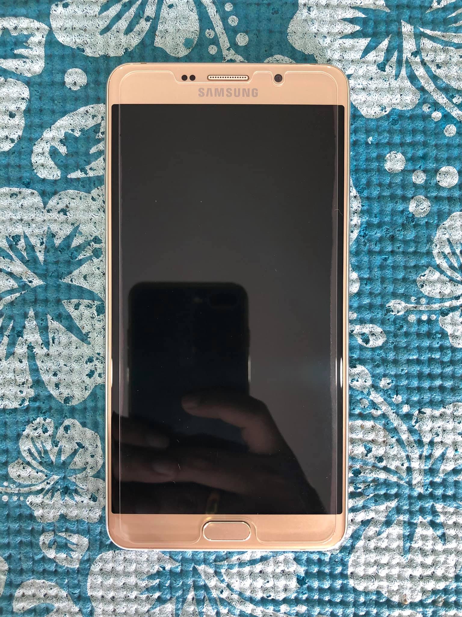 ( SOLD OUT ) Samsung A9 Pro (2016)