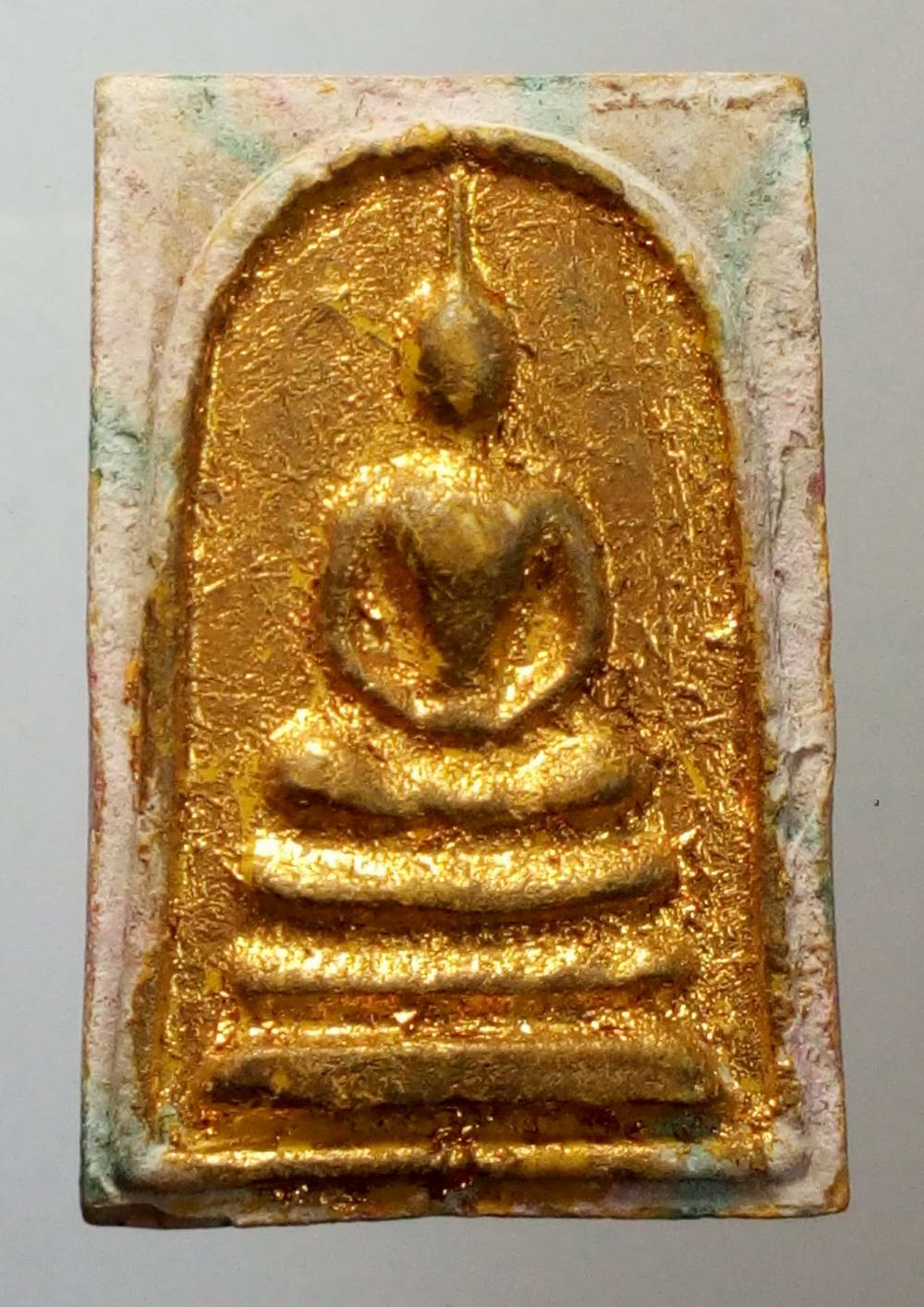 รหัสสินค้า พระสมเด็จ วัดต่างๆ 433 พระสมเด็จสายรุ้ง ท่านเจ้าคุณนรฯ ออกวัดศีลขันธาราม จังหวัดอ่างทอง พระรายการนี้ให้เช่าบูชาแล้ว
