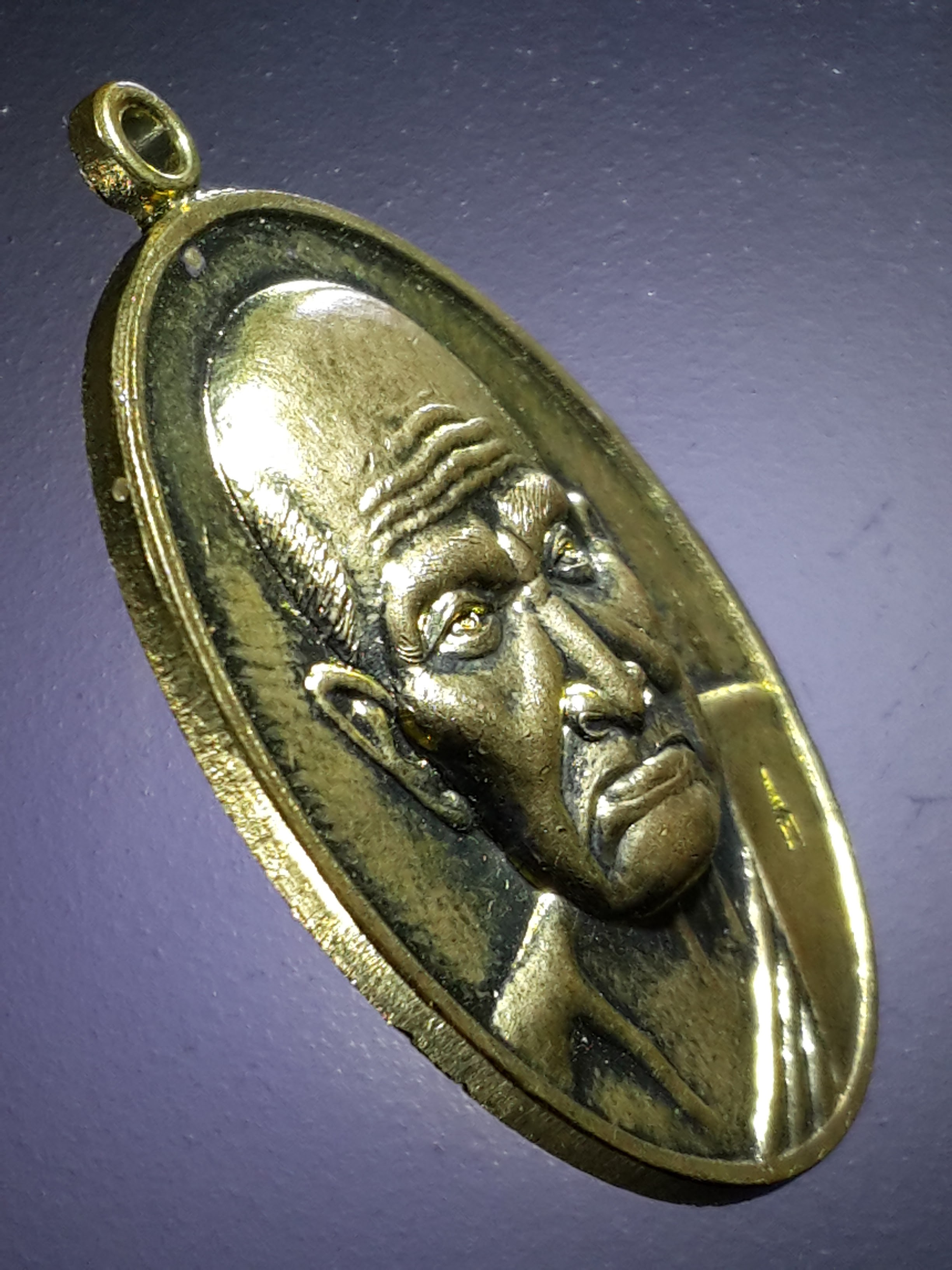 รหัสสินค้า พระมีกล่อง 209 เหรียญทองฝาบาตร หลวงพ่อเงิน วัดบางคลาน ออกวัดวิจิตราราม อำเภอเมือง จังหวัดพิจิตร รุ่นเศรษฐีใหม่