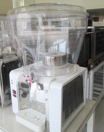 เครื่องกดน้ำผลไม้ 1 โถ โถละ 50 ลิตร Si-JD50