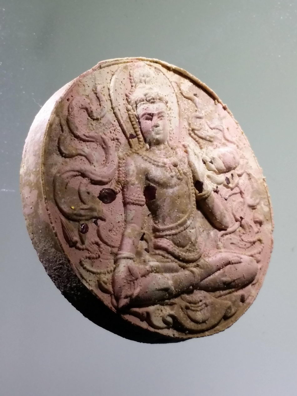 รหัสสินค้า จตุคามรามเทพ 775 พระเทวราชโพธิสัตว์จตุคามรามเทพ รุ่น มหาจักรพรรดิศรีวิชัยสุวรรณภูมิ เนื้อว่าน ก้นครก ฝังแร่มวลสาร หมายเลข ๒๘๐