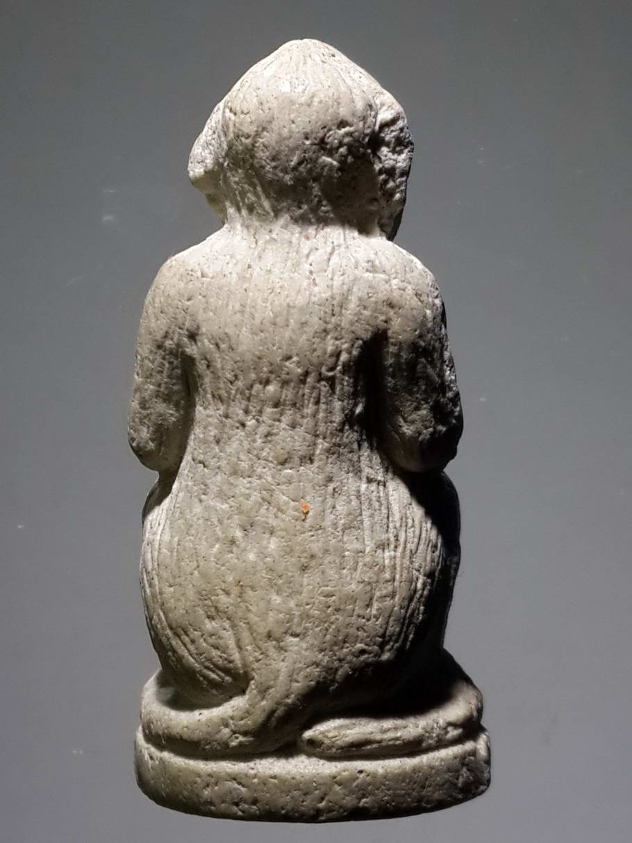 รหัสสินค้า พระไม่ทราบที่ 397 พญาลิง เนื้อผง ลอยองค์ ไม่ทราบที่