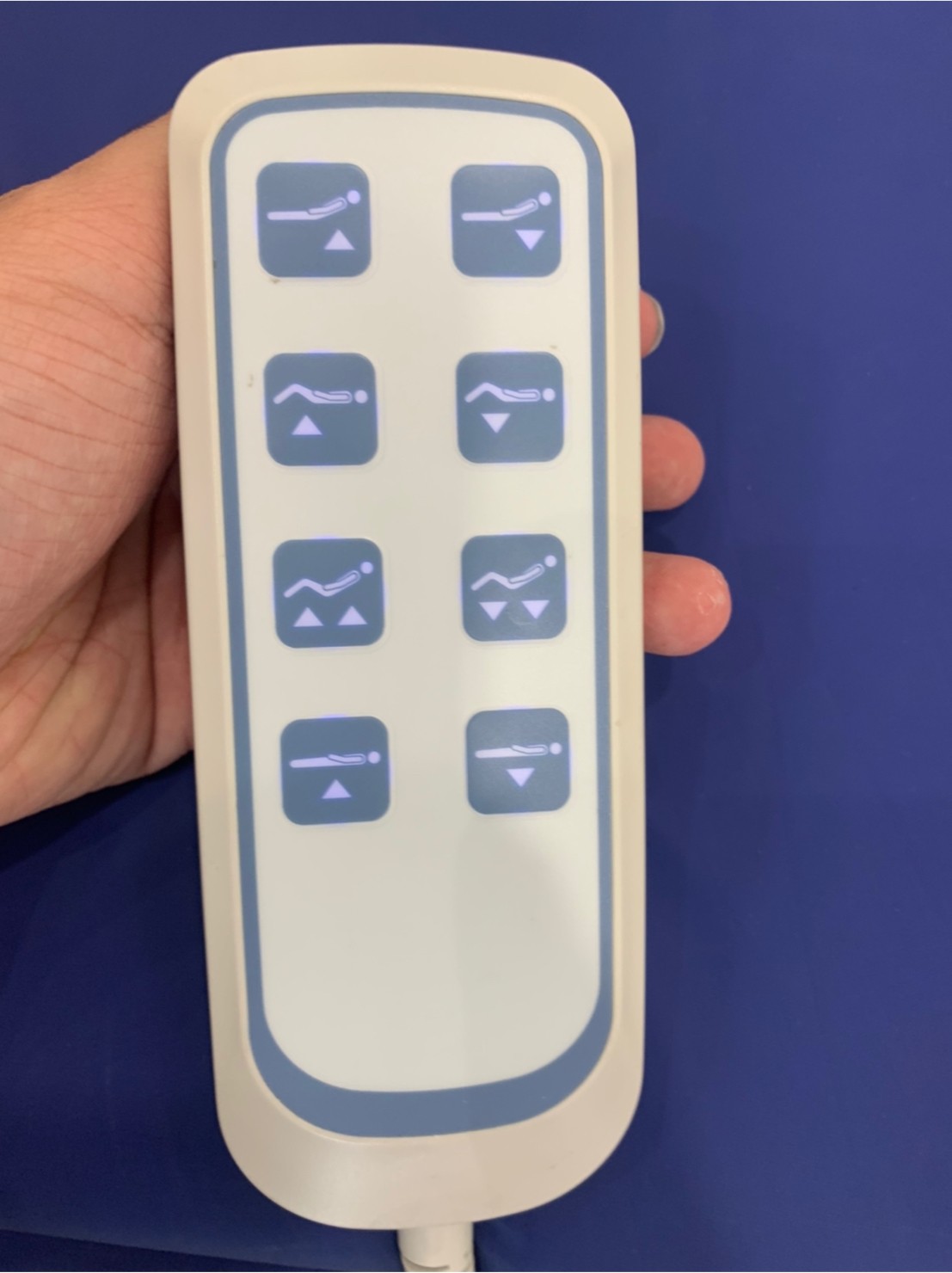 เตียงผู้ป่วยแบบผสม Hybrid 4 ฟังก์ชั่น (ไฟฟ้า และ มือหมุน 2 IN 1) ไฟฟ้าดับ สามารถปรับด้วยมือหมุนได้ + แถมพิเศษ ฟูกที่นอน 4 ตอน + ชุดผ้าปูที่นอน ปลอกหมอน + ผ้ายางกันเปื้อน