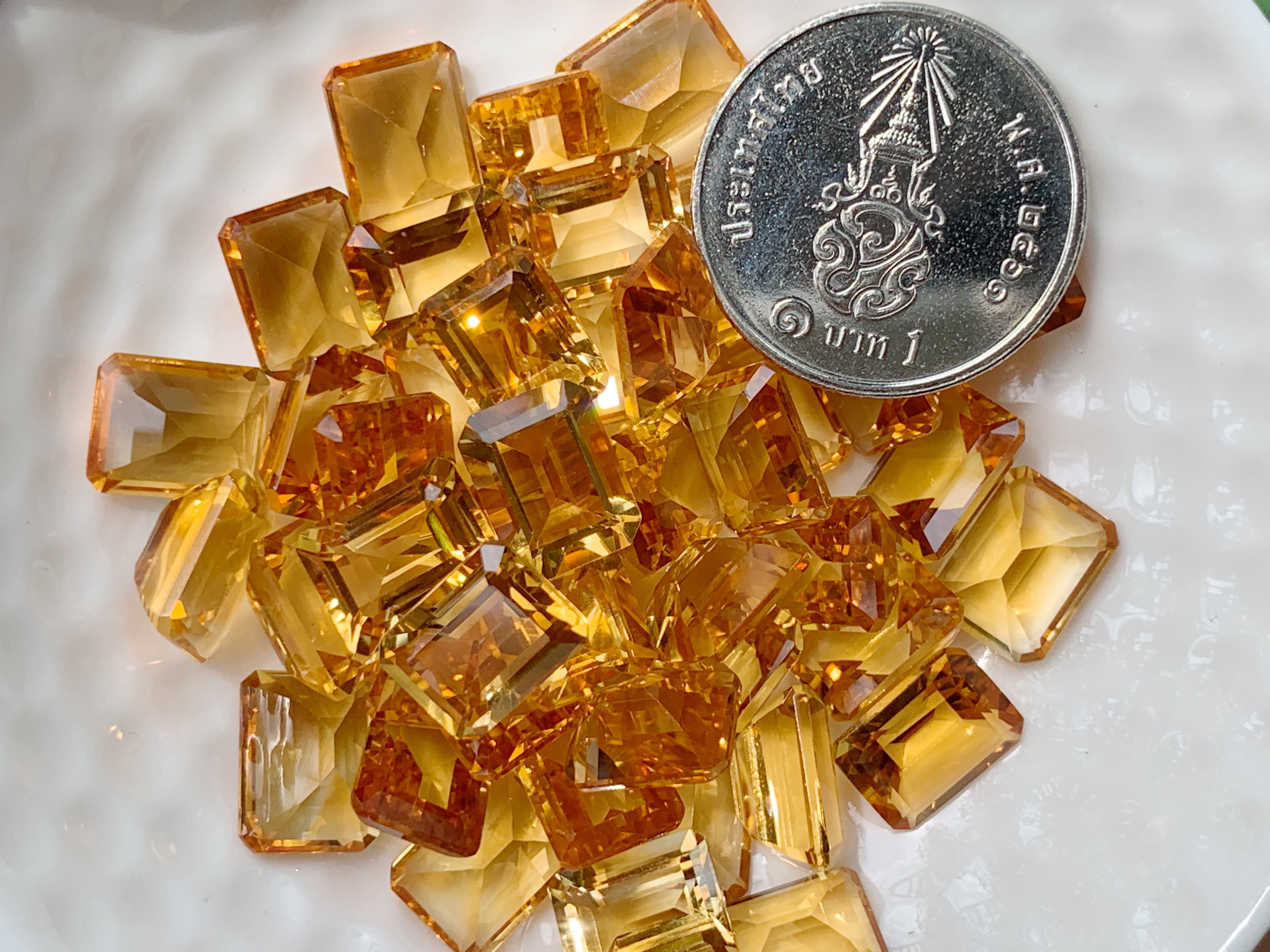 ซิทรินสี่เหลี่ยม 9X7 มม. 5 เม็ด