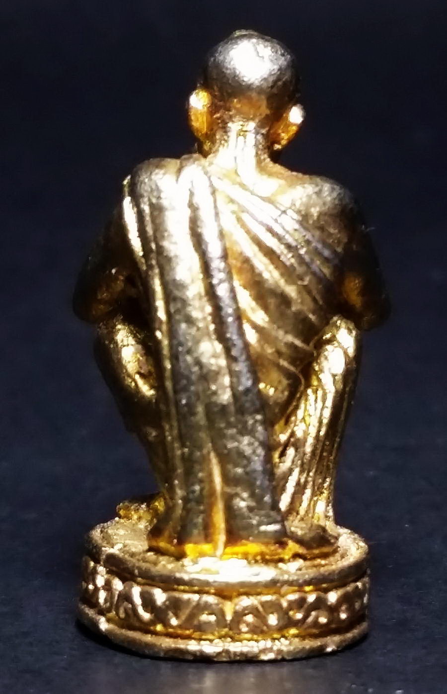 รหัสสินค้า พระกริ่ง พระหล่อ 399 รูปหล่อกะไหล่ทอง หลวงพ่อคูณ วัดบ้านไร่ สร้างปี 2536 ใต้ฐานตอกโค๊ต คูณ ออกวัดถือน้ำ จังหวัดนครสวรรค์